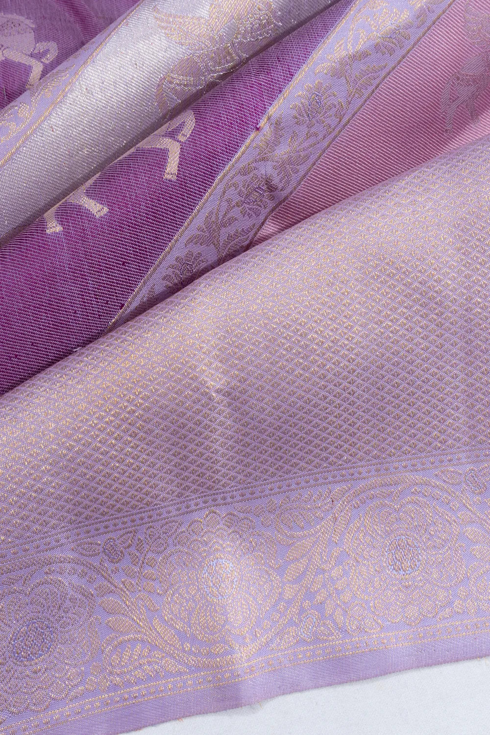 Kanchipuram Silk Jaal And Butta Pink Saree