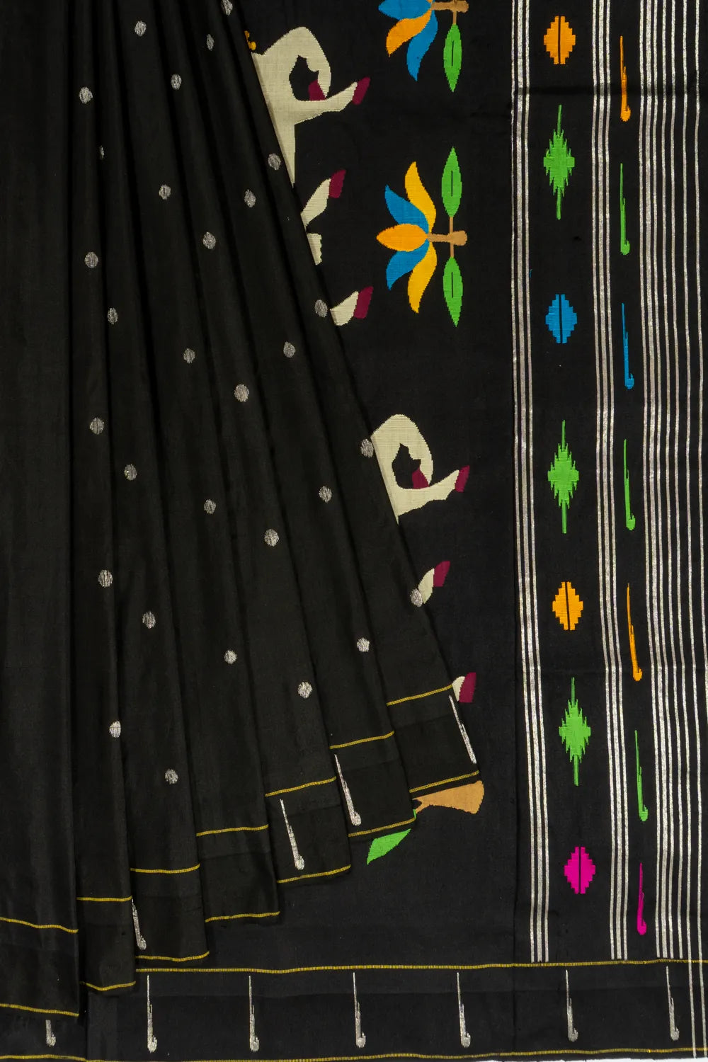 Paithani Silk Butta Black Saree With Single Muniya Border