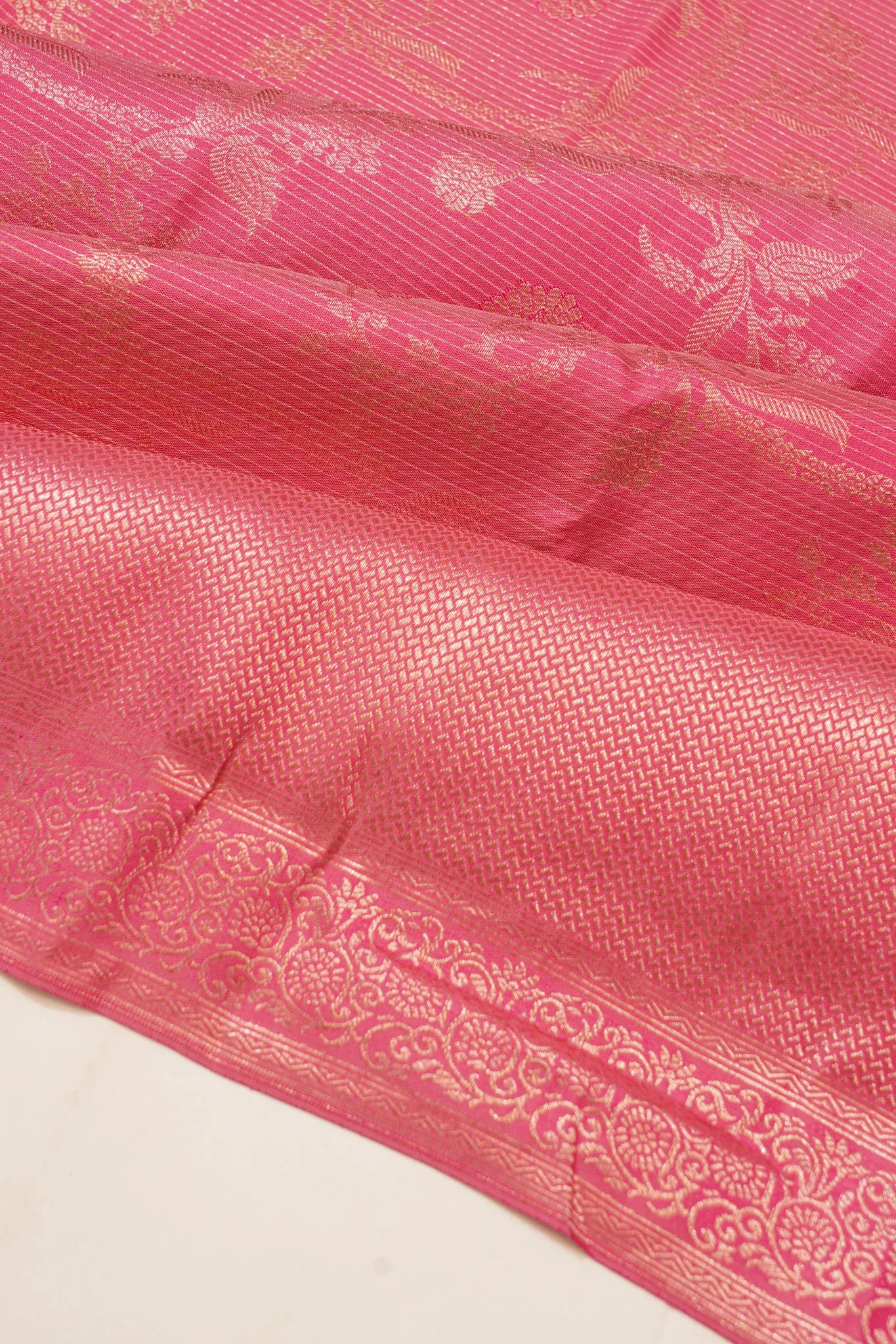 Taranga Kanchi Silk Oosi Lines And Jaal Pink Saree