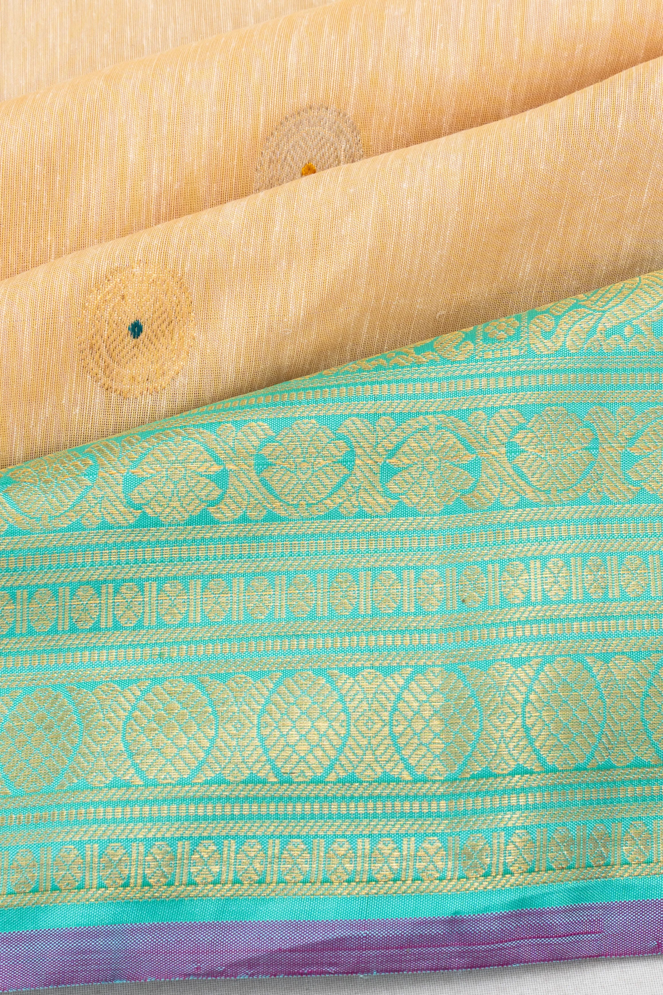 Gadwal Linen Butta Cream Saree