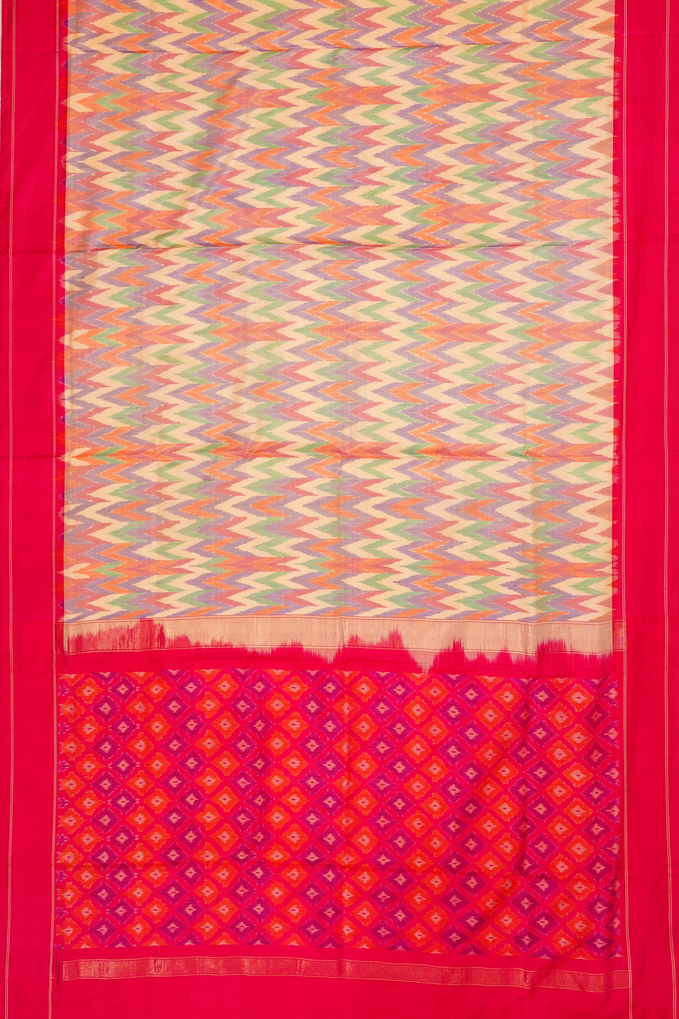 Pochampally Silk Ikat Zig Zag Lines Cream Saree