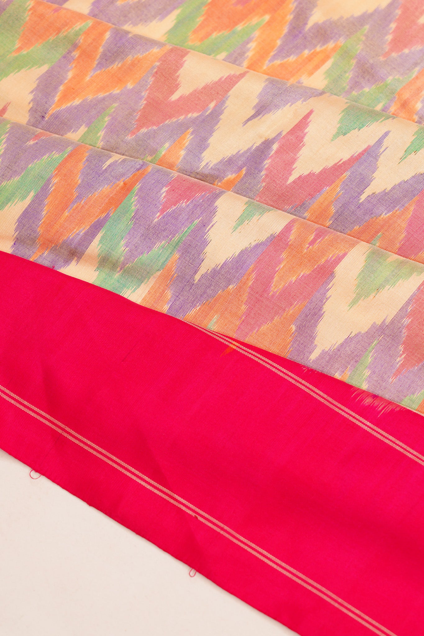 Pochampally Silk Ikat Zig Zag Lines Cream Saree