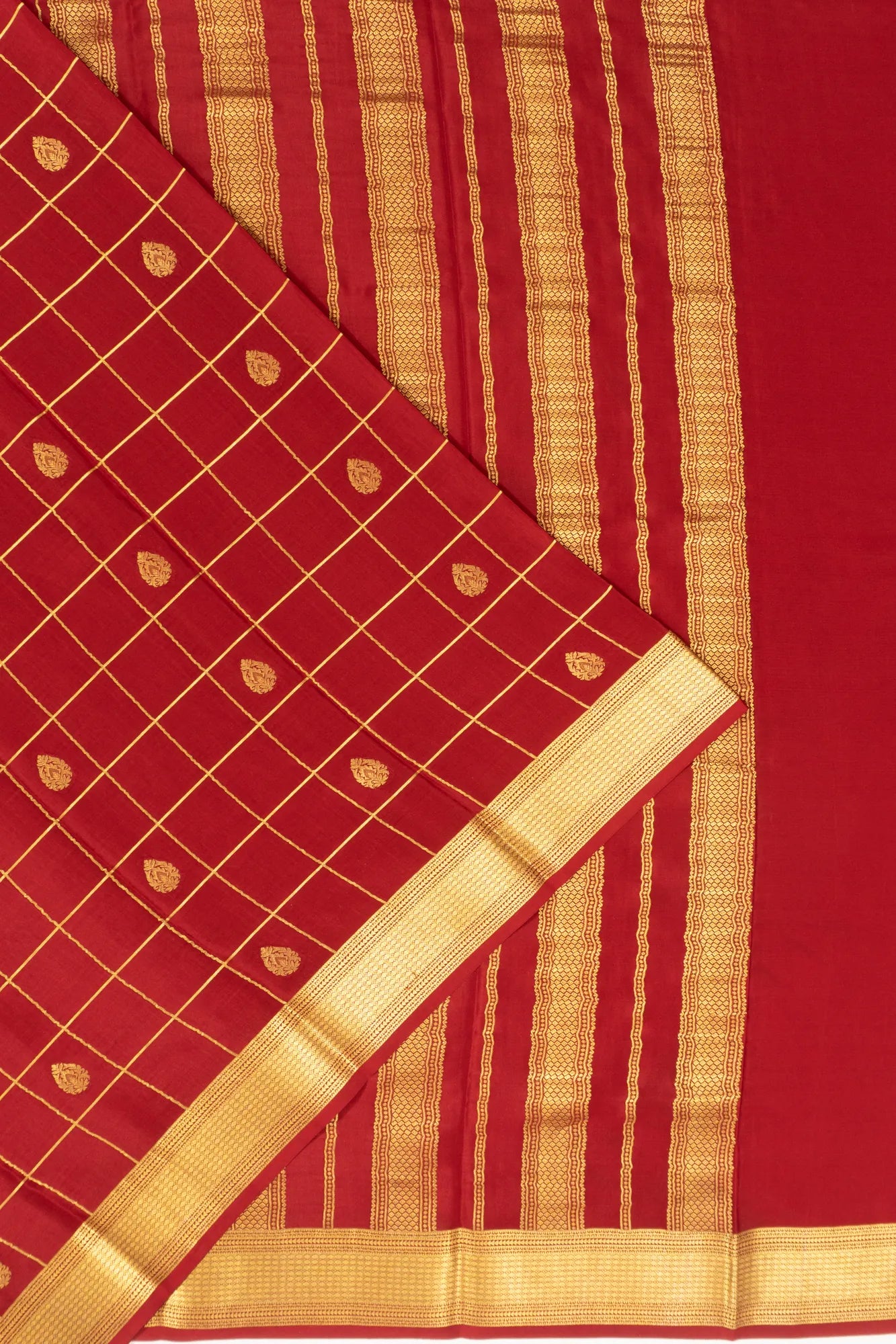 Binny Silk Checks And Butta Red Saree