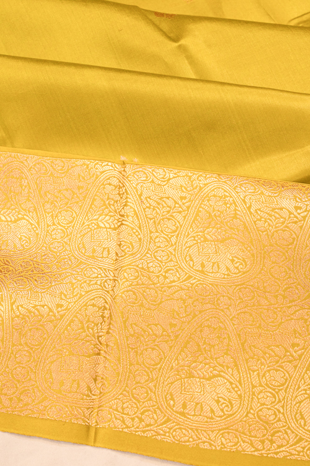 Banarasi Katan Silk Butta Mehendi Green Saree