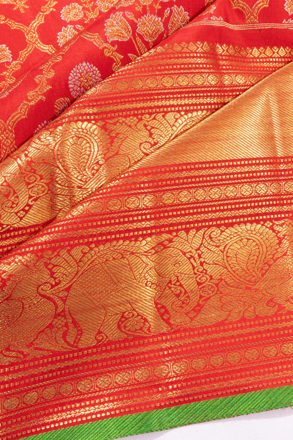 Kanchipuram Silk Jaal And Butta Red Saree