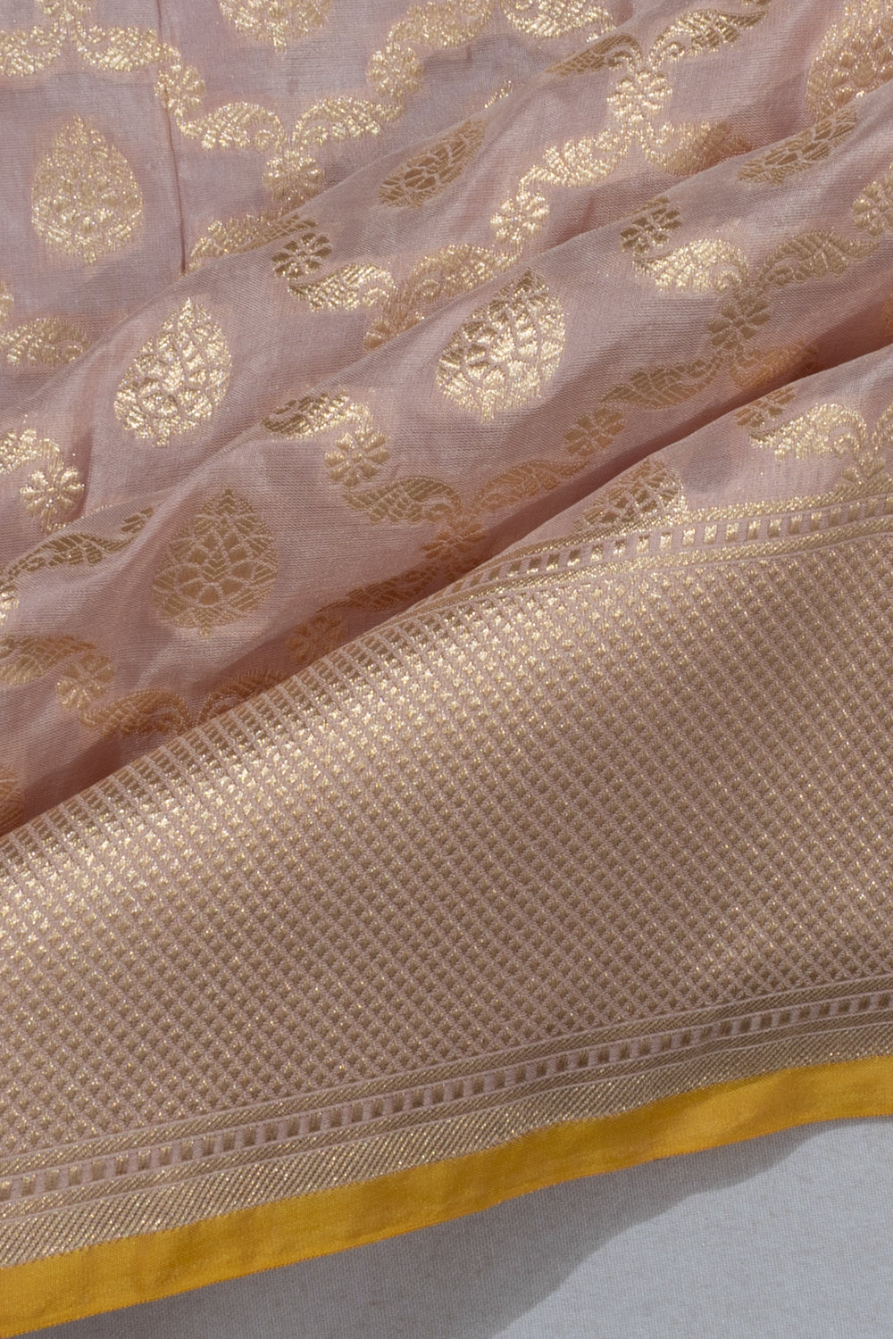 Banarasi Silk Jaal And Butta Lilac Saree