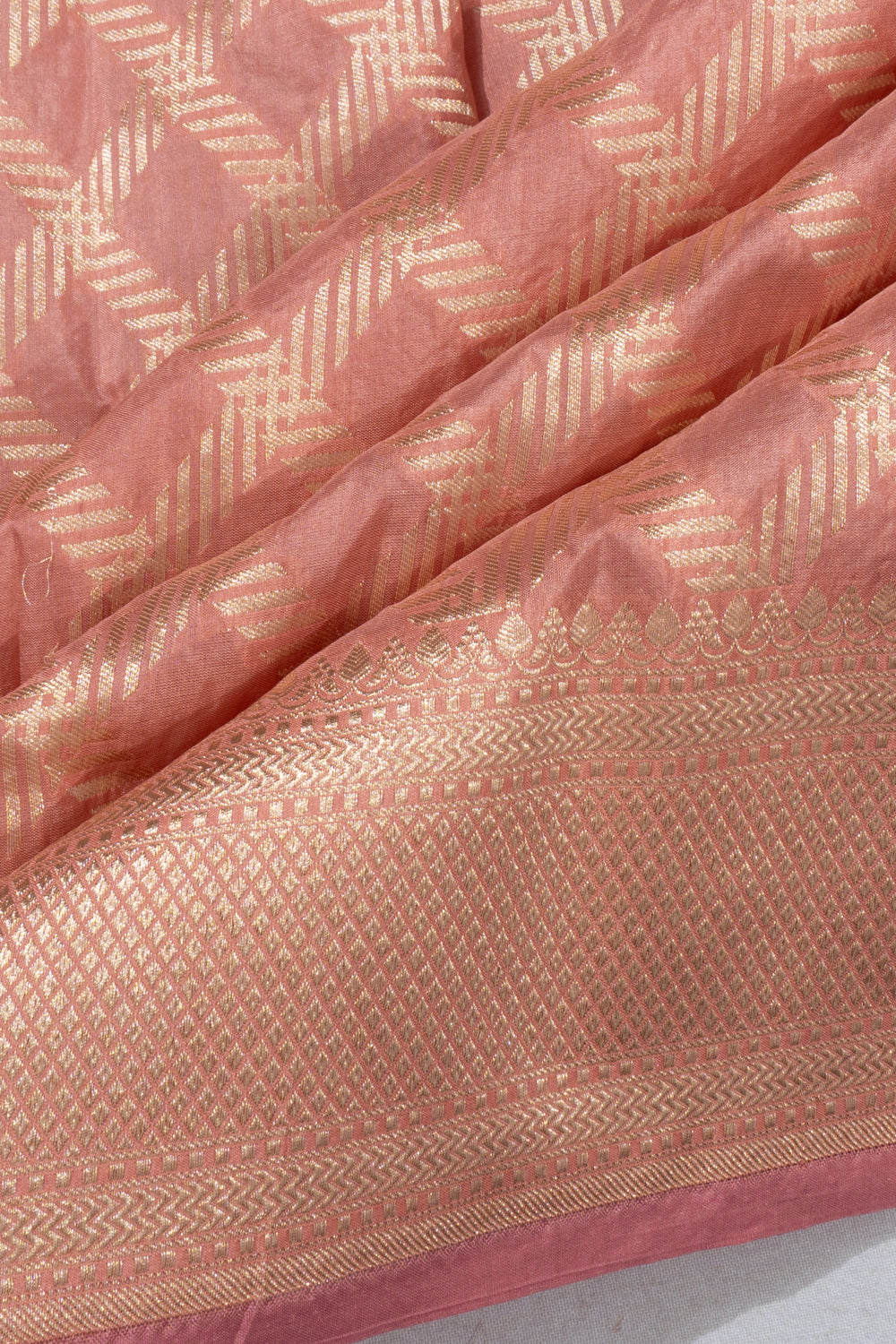 Banarasi Silk Criss Cross Checks Pink Saree