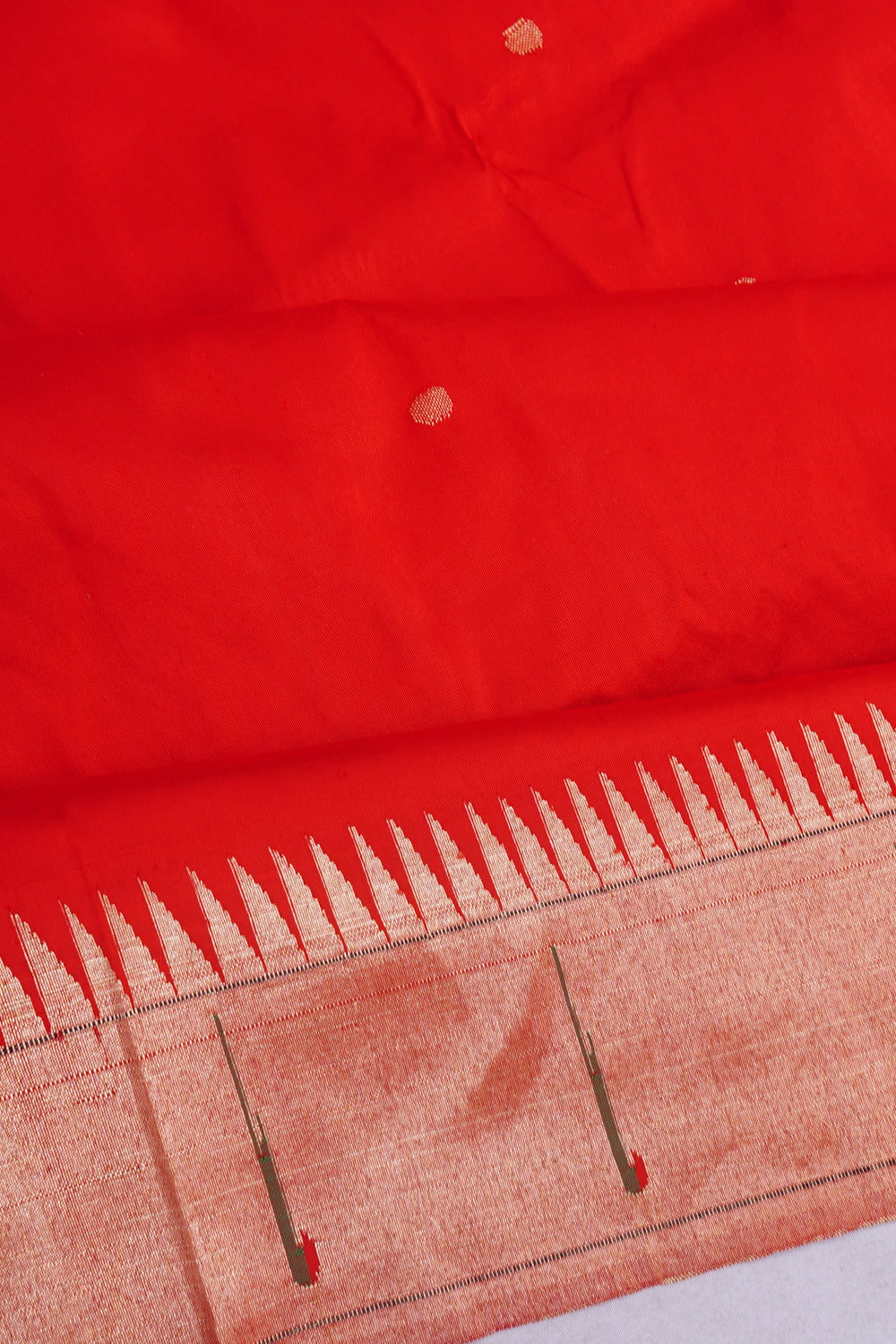 Paithani Silk Butta Red Saree With Single Muniya Border