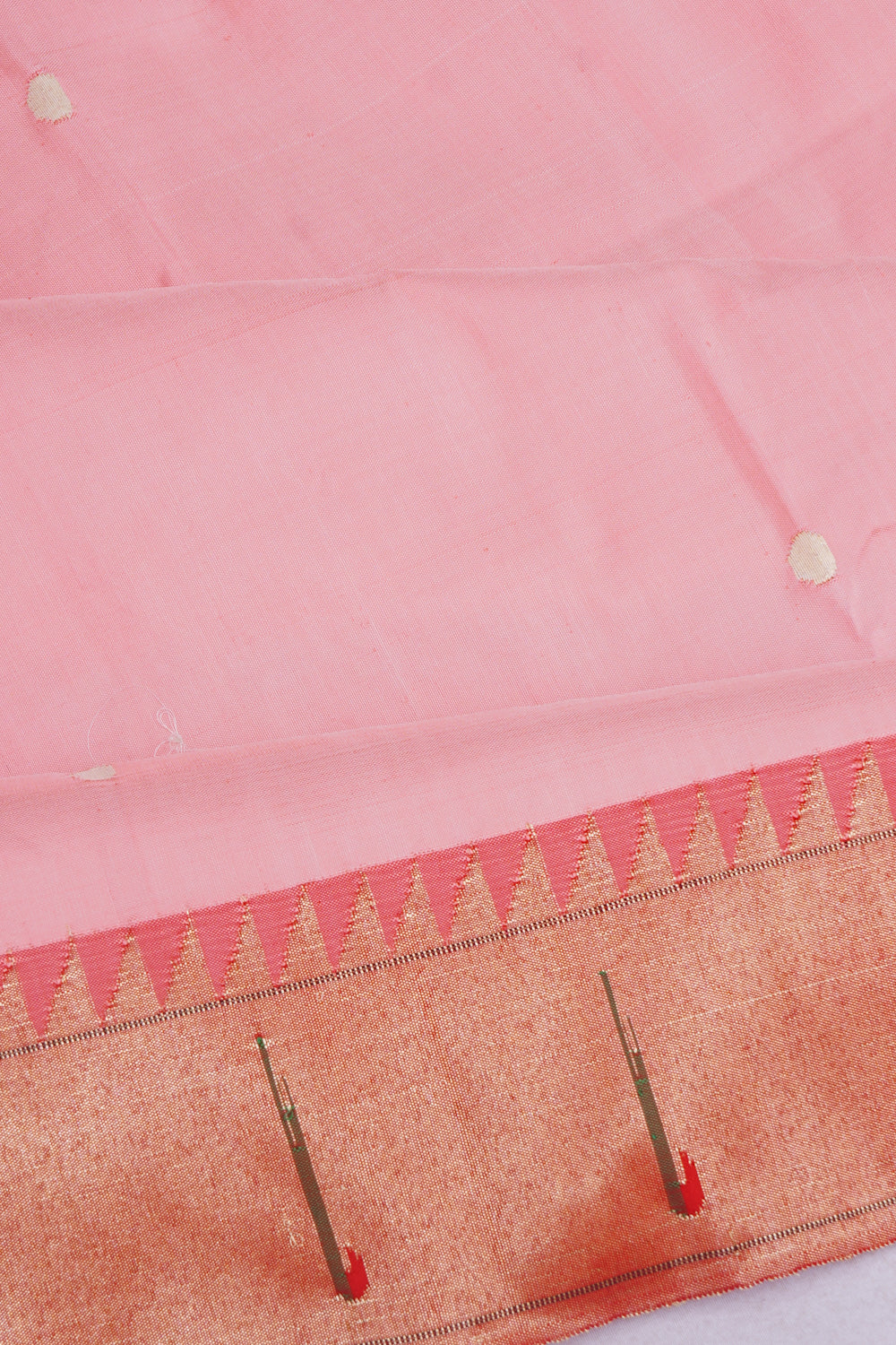 Paithani Silk Butta Pink Saree With Single Muniya Border