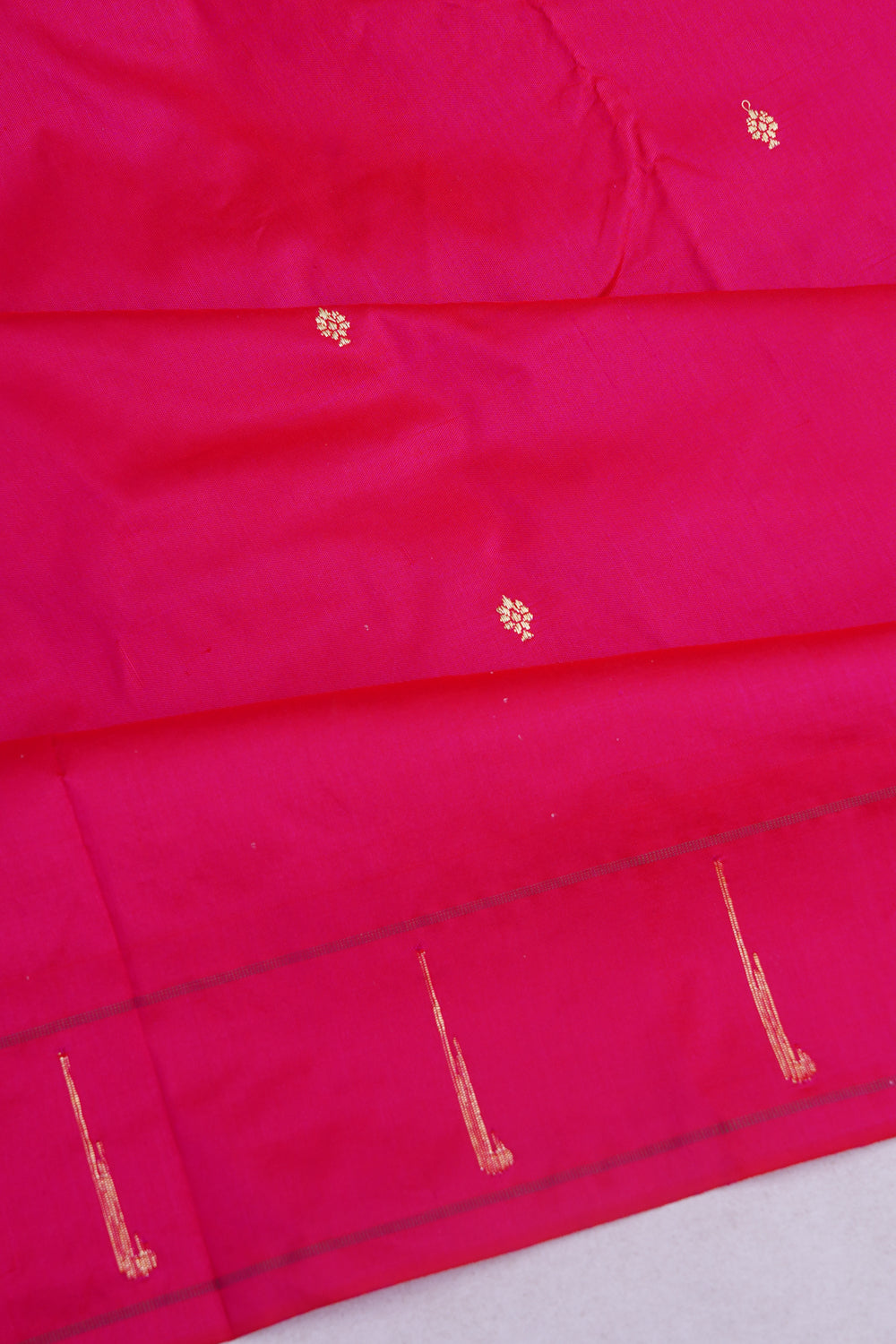 Paithani Silk Butta Pink Saree With Single Muniya Border