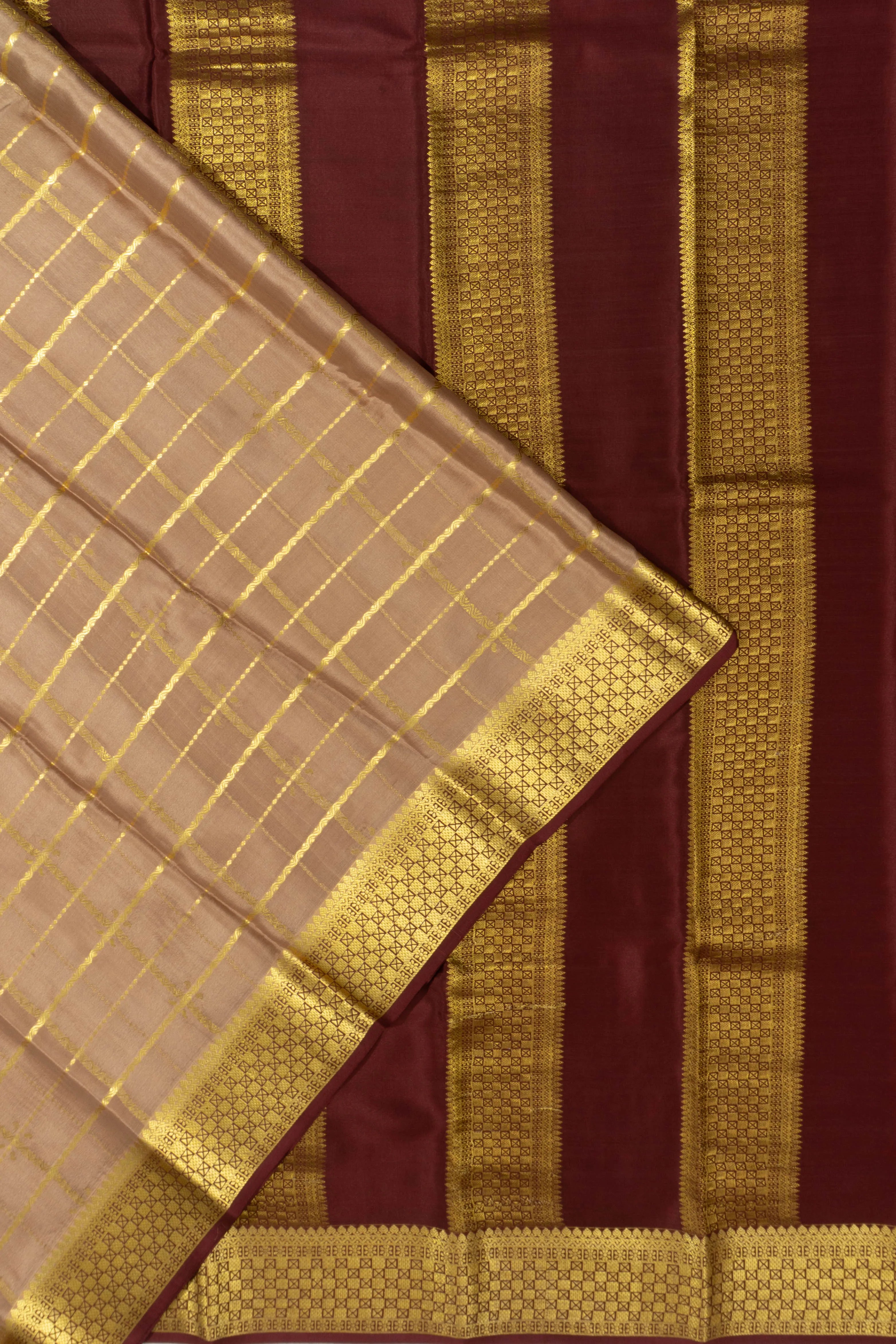 Mysore Silk Checks Dual Toned Beige And Peach Saree