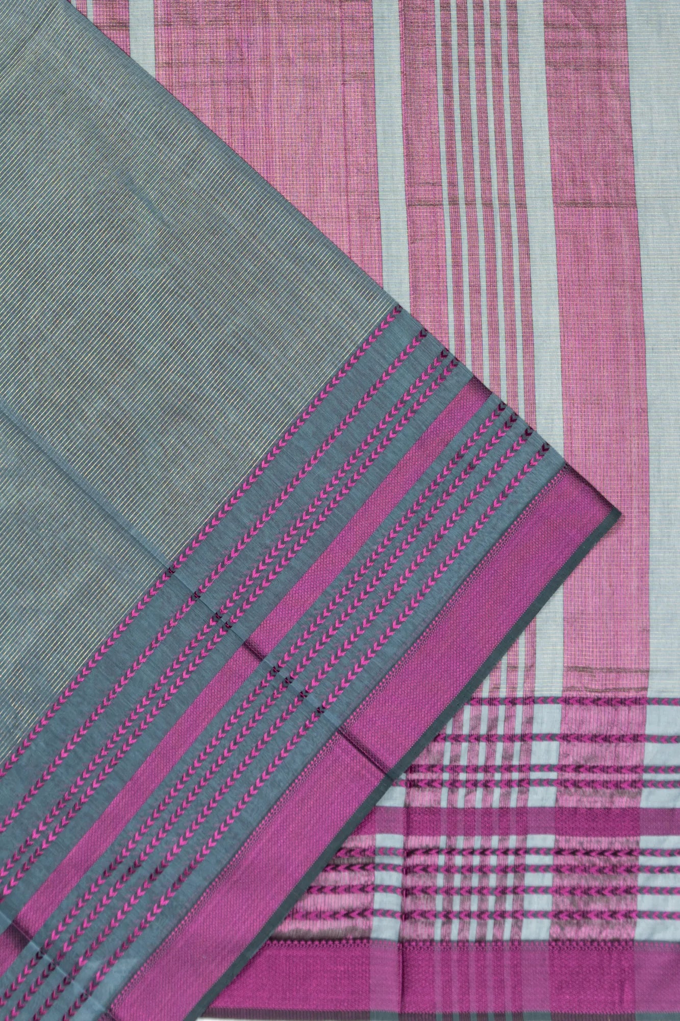 Maheshwari Cotton Horizontal Lines Grey Saree