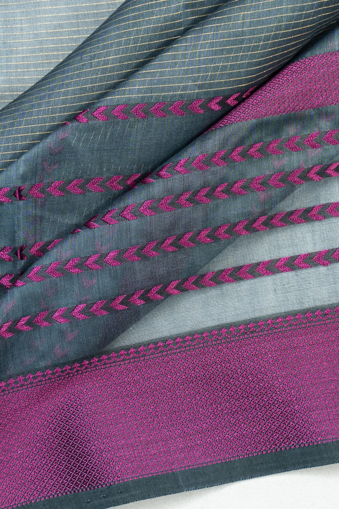 Maheshwari Cotton Horizontal Lines Grey Saree