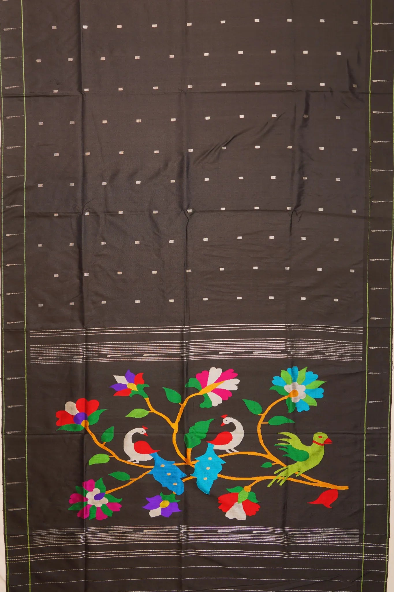 paithani-silk-butta-black-saree-with-single-muniya-border-1215736119