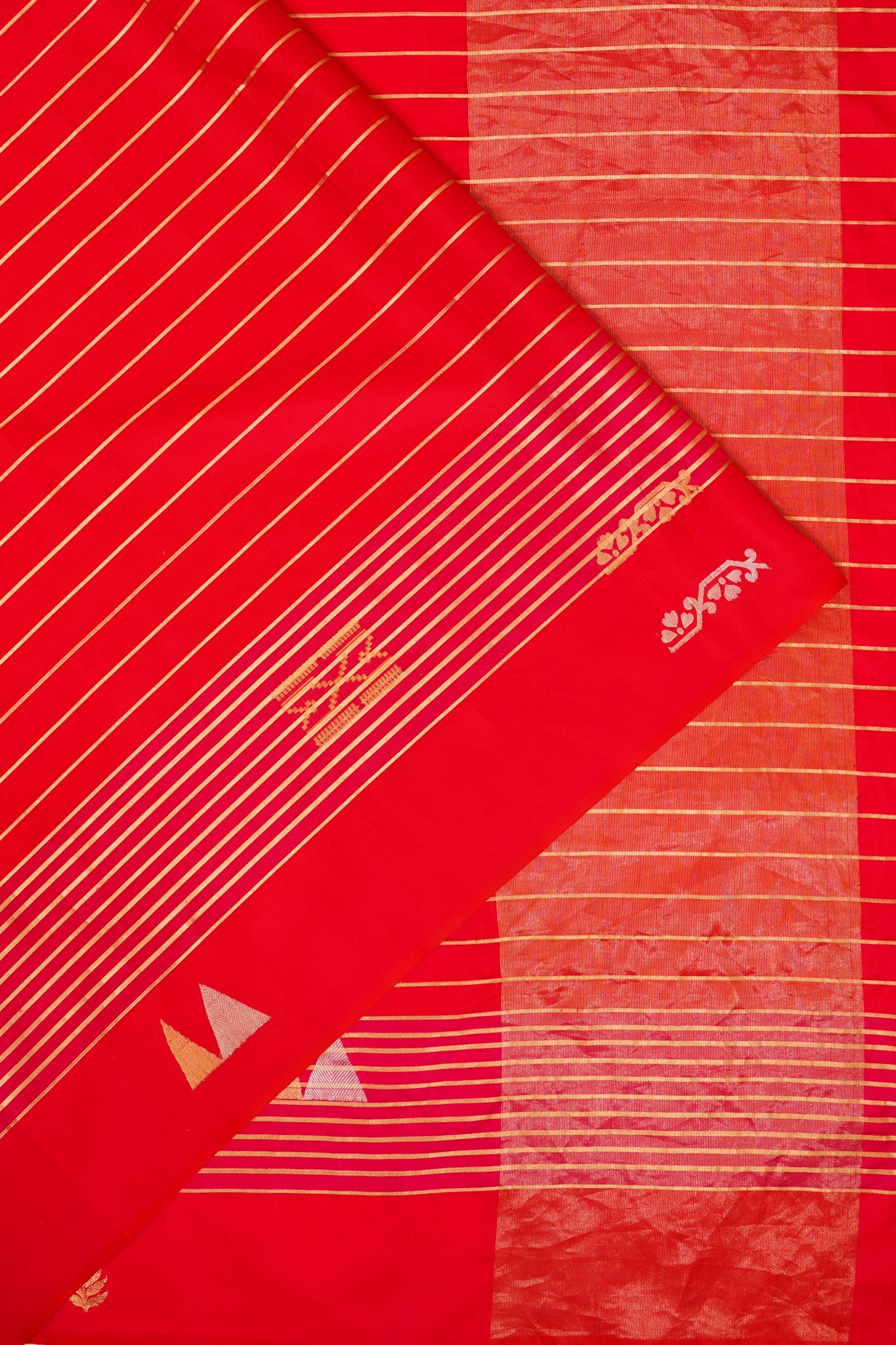 Banarasi Satin Horizontal Lines Red Saree