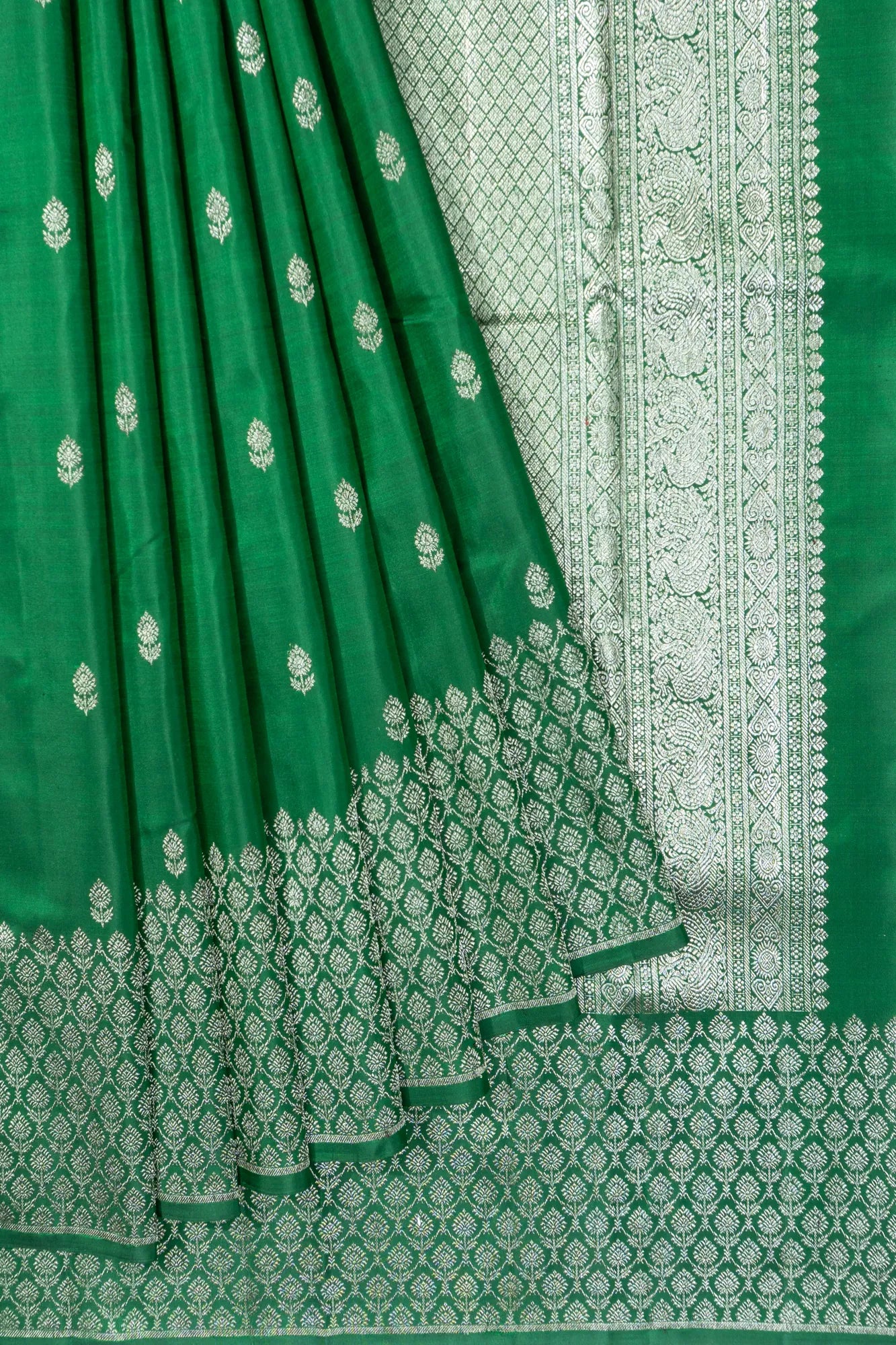 Antique Zari Kanchipuram Silk Butta Bottle Green Saree