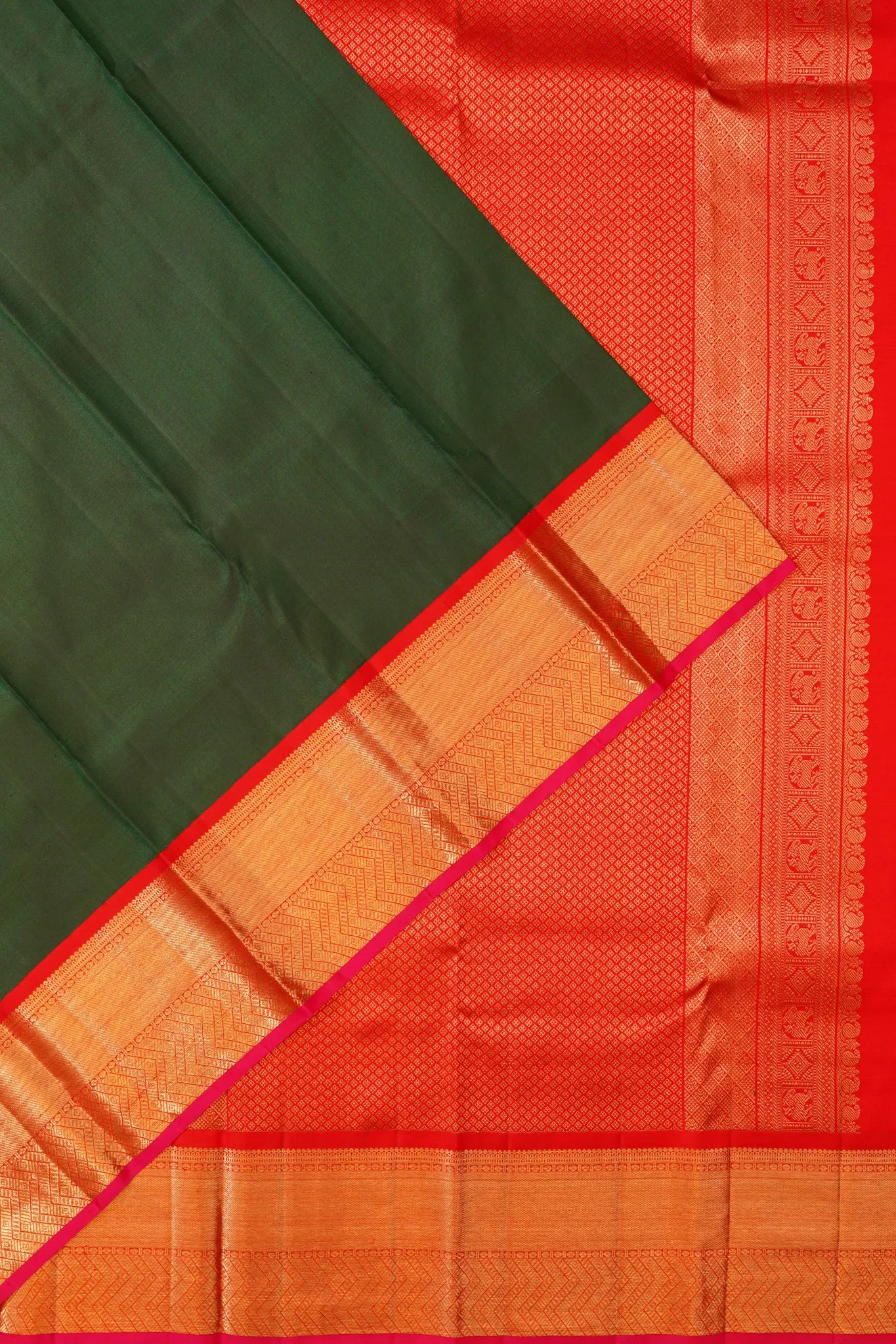 Classic Kanchipuram Silk Plain Bottle Green Saree