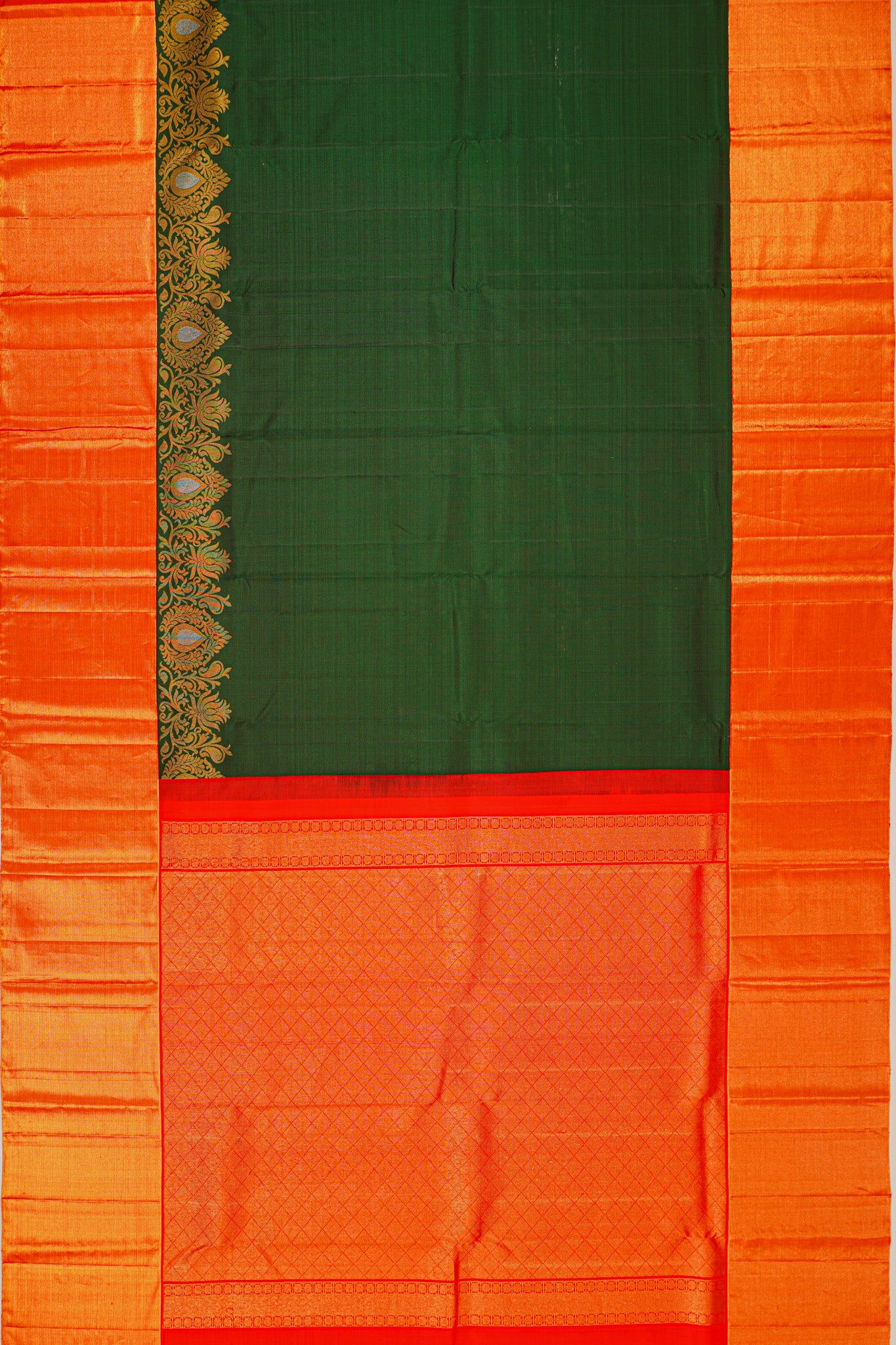 Kanchipuram Silk Plain Bottle Green Saree