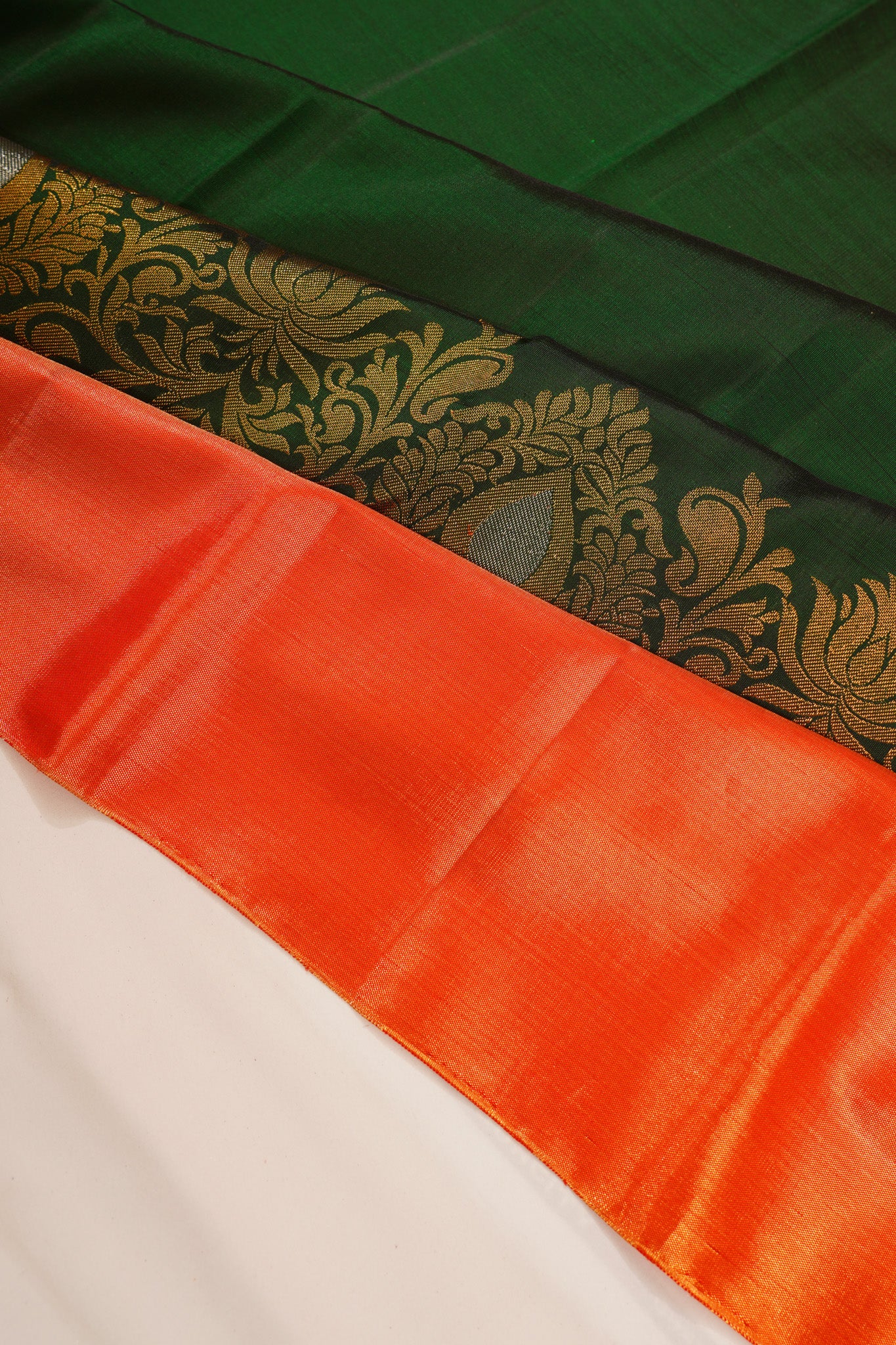 Kanchipuram Silk Plain Bottle Green Saree