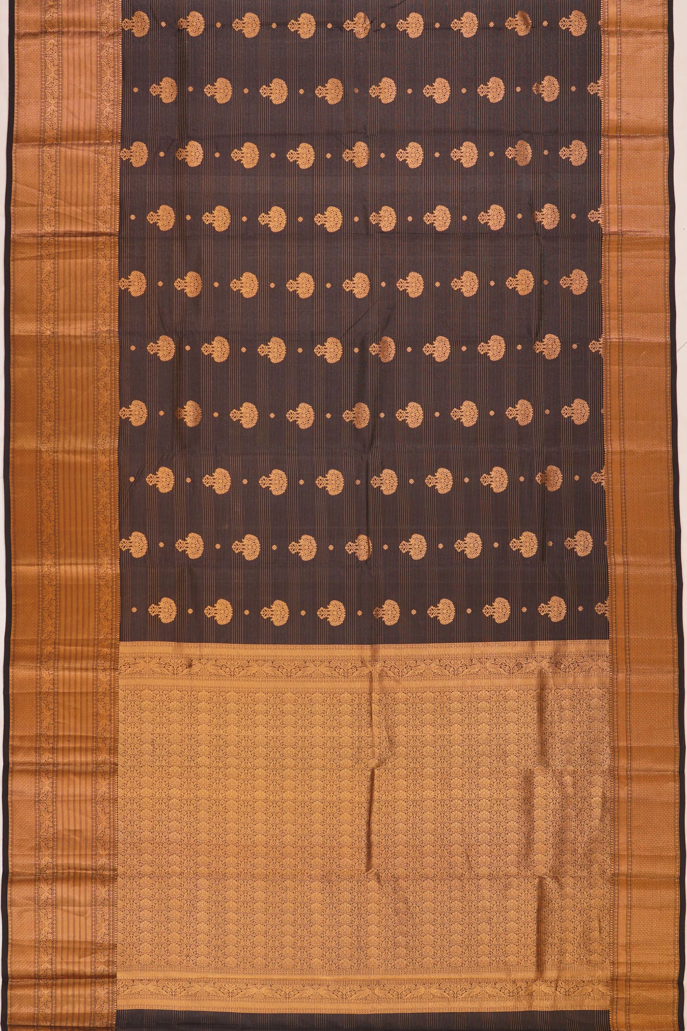 Taranga Kanchi Silk Oosi Lines And Butta Black Saree