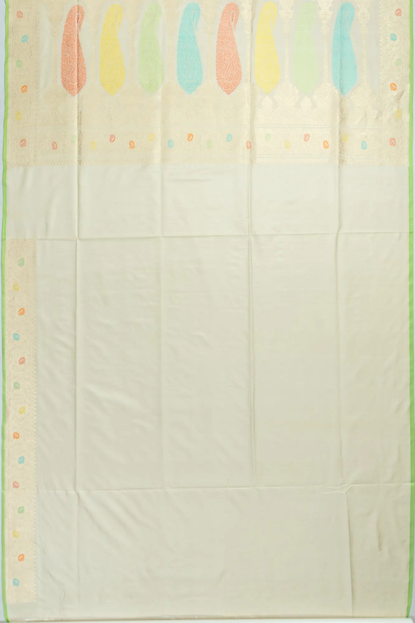 Banarasi Silk Meenakari Jaal Rangkat Cream Saree