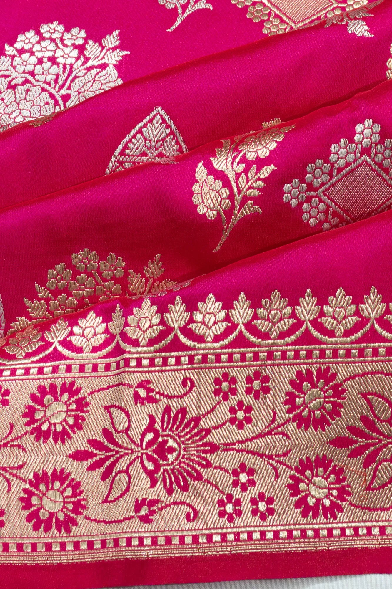 Banarasi Silk Kadwa Butta Pink Saree
