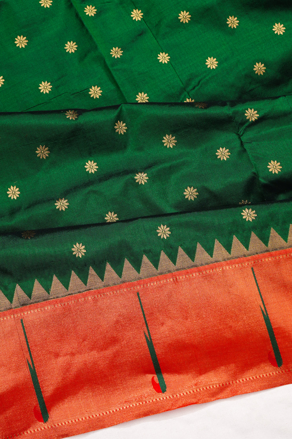 Muniya Silk Butta Dark Green Saree