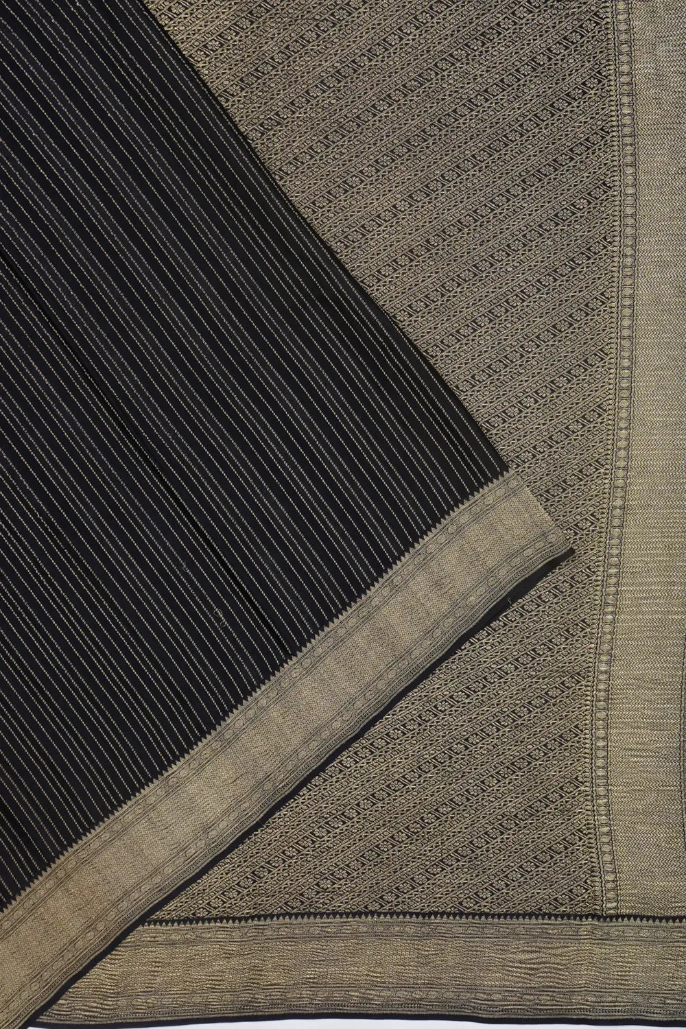 Binny Georgette Vertical Lines Black Saree