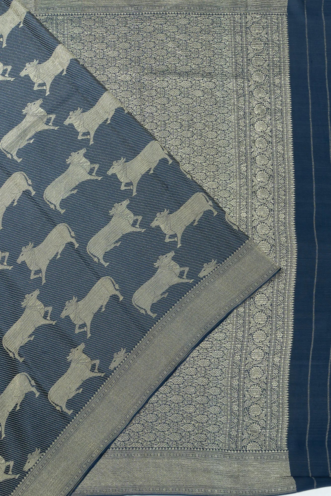 Binny Georgette Lines And Pichwai Butta Dark Blue Saree