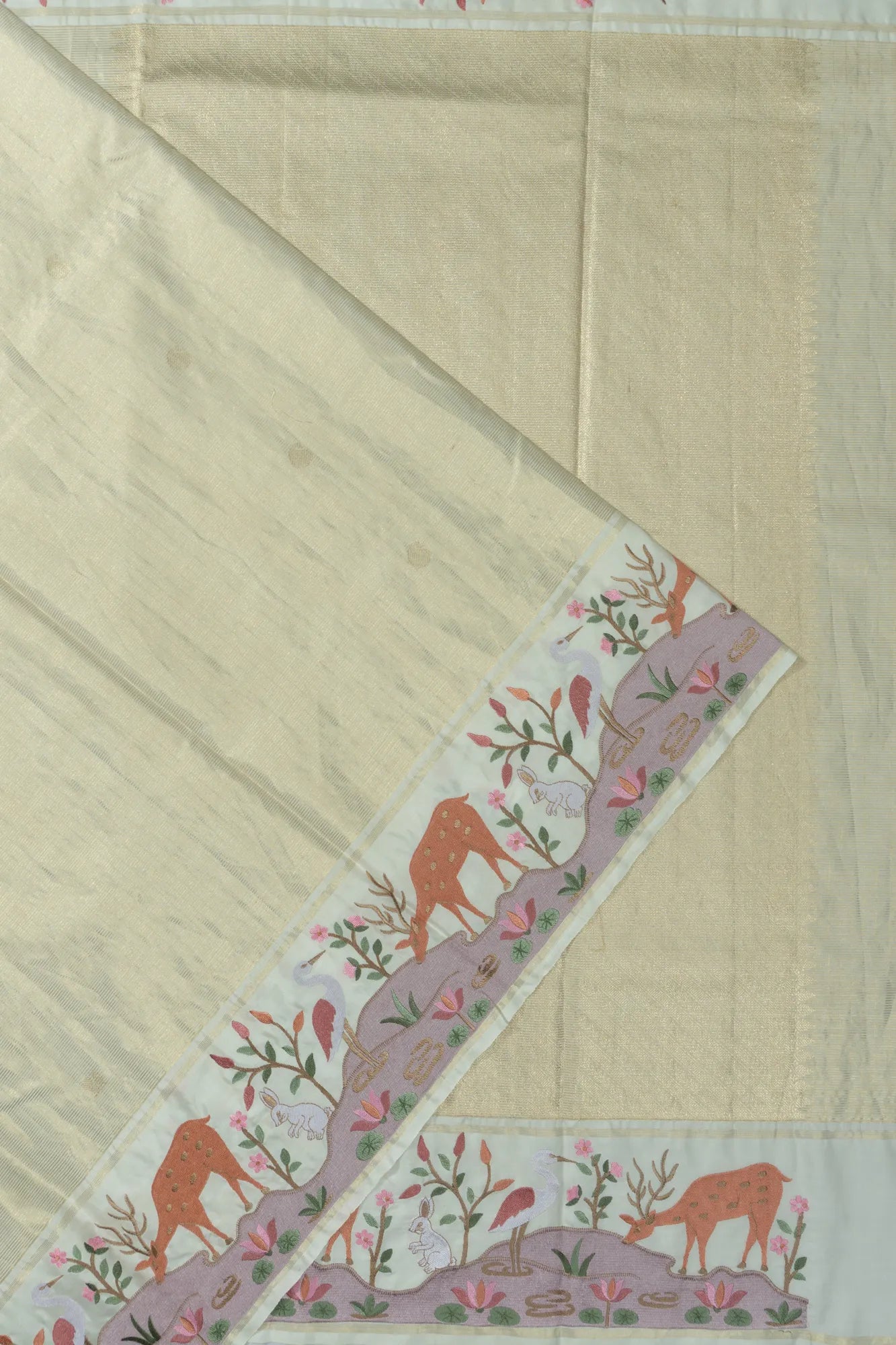 Kanchipuram Silk Checks White Saree With Embroidery Border