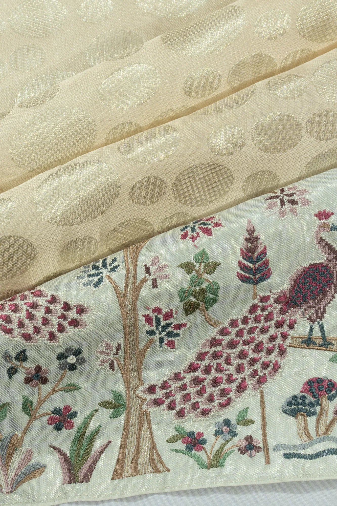 Kanchipuram Silk Polka Dot Butta Cream Saree With Embroidery Border