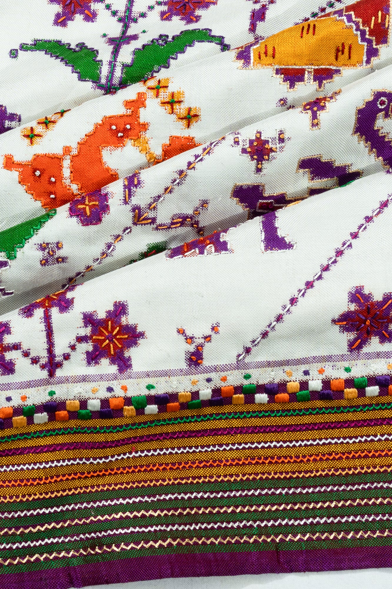 Patan Patola Silk Double Ikat White 9 Figure White Saree With Kantha Hand Embroidery