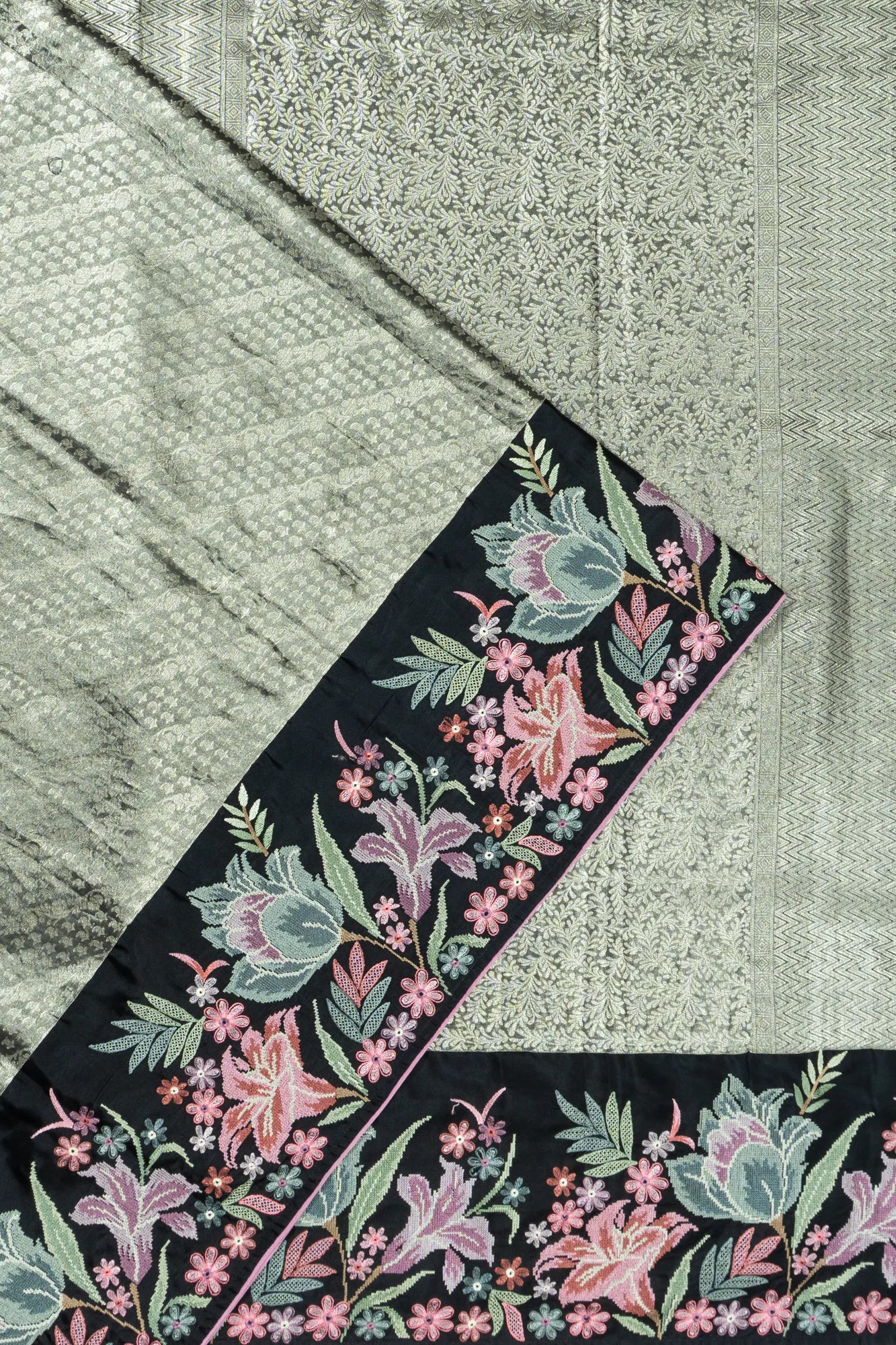 Kanchipuram Silk Tissue Grey Saree With Embroidery Border