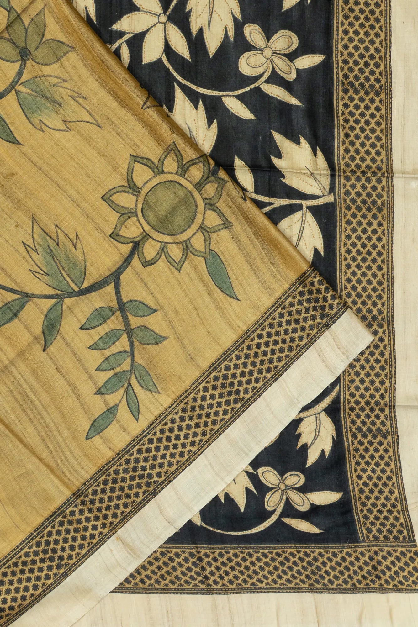 Tussar Floral Printed Cream Saree With Kantha Work