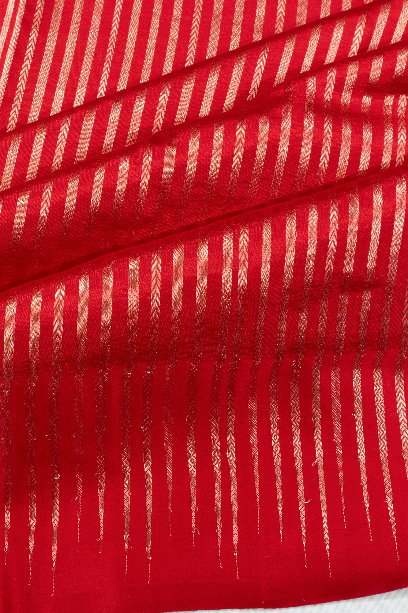 Banarasi Katan Silk Vertical Lines Red Saree