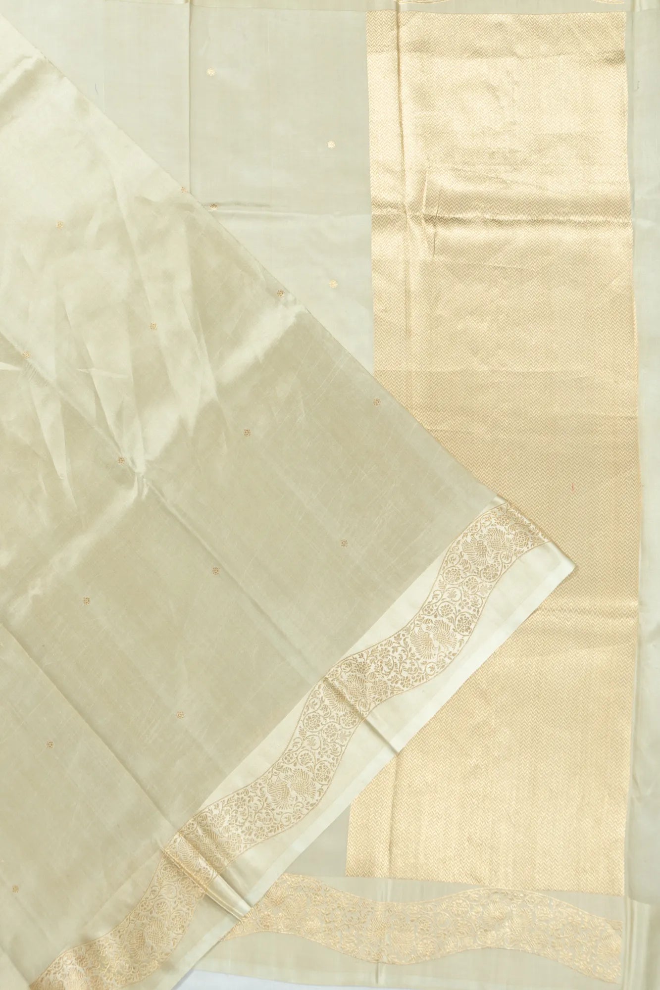 Banarasi Katan Silk Butta Pista Green Saree