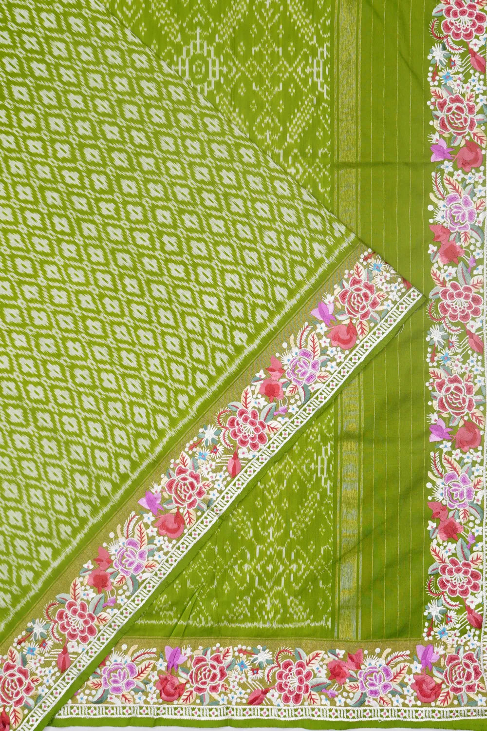 Pochampally Silk Ikat Green Saree With Embroidery Border