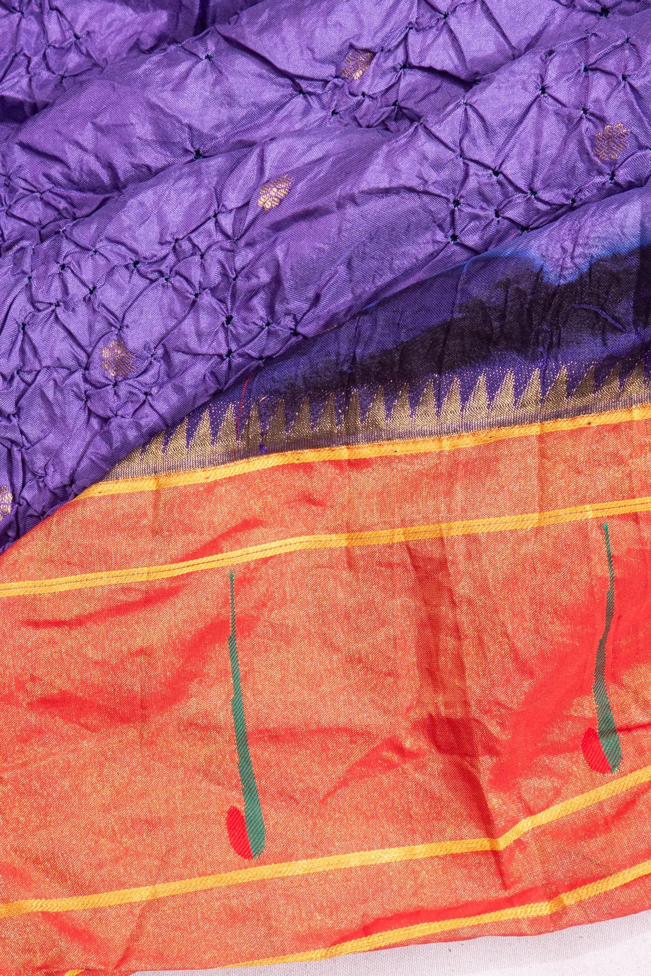 Muniya Silk X Bandhani Butta Violet Saree With Paithani Inspired Single Muniya Border