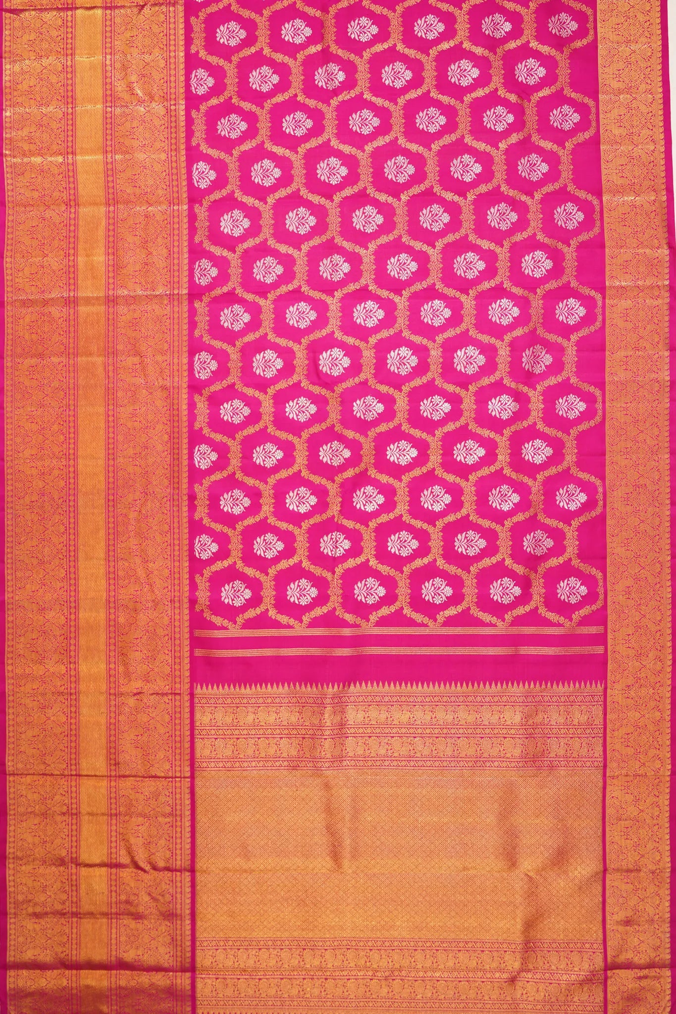 kanchipuram-silk-jaal-and-butta-pink-saree-1215802881