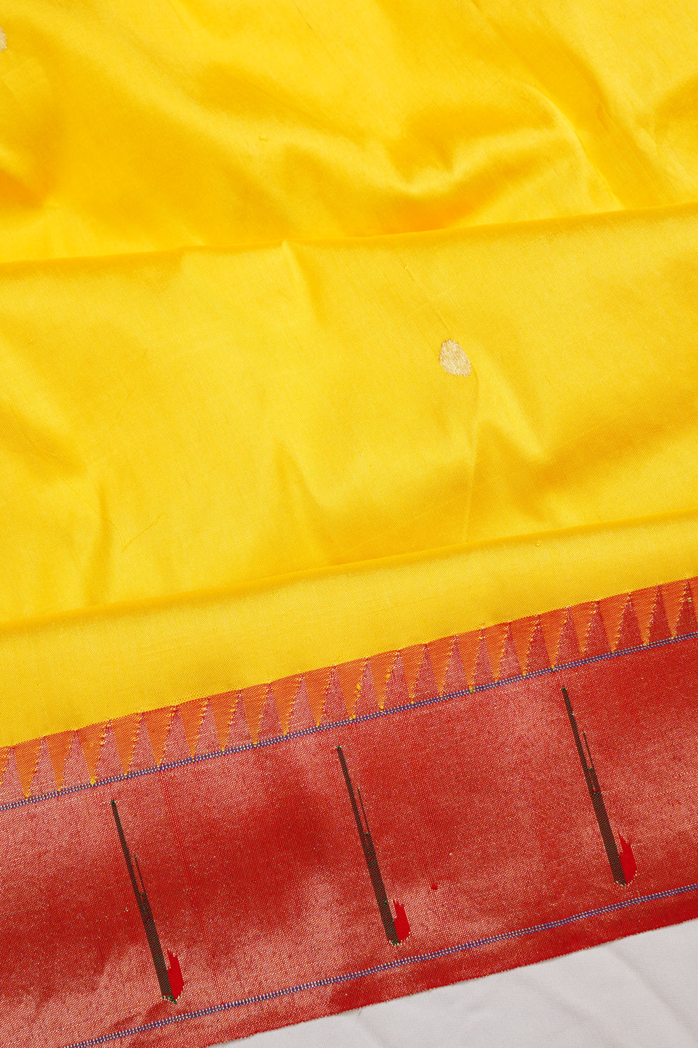 Paithani Silk Butta Yellow Saree With Single Muniya Border