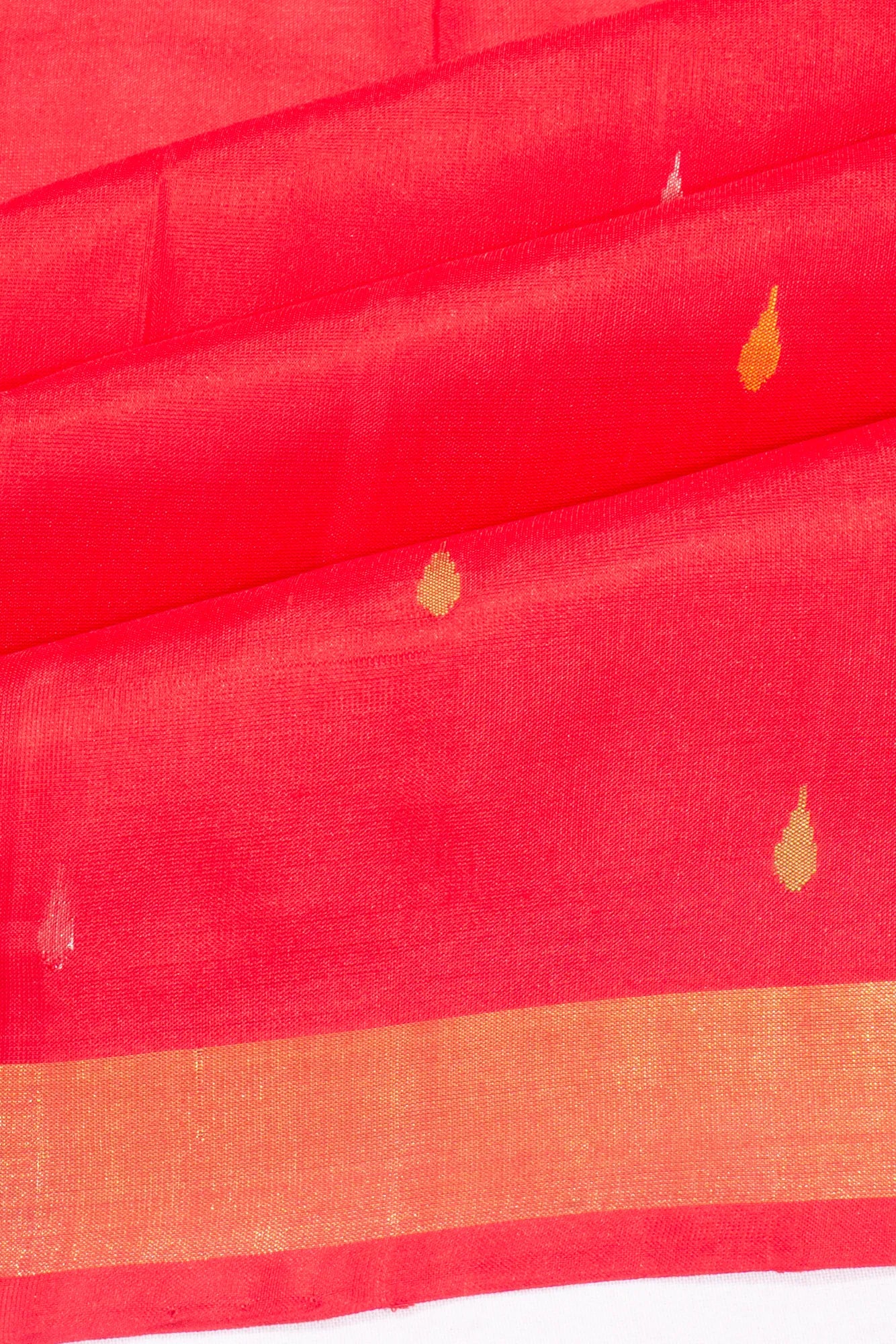 Uppada Silk Butta Red Saree With Jamdani Pallu