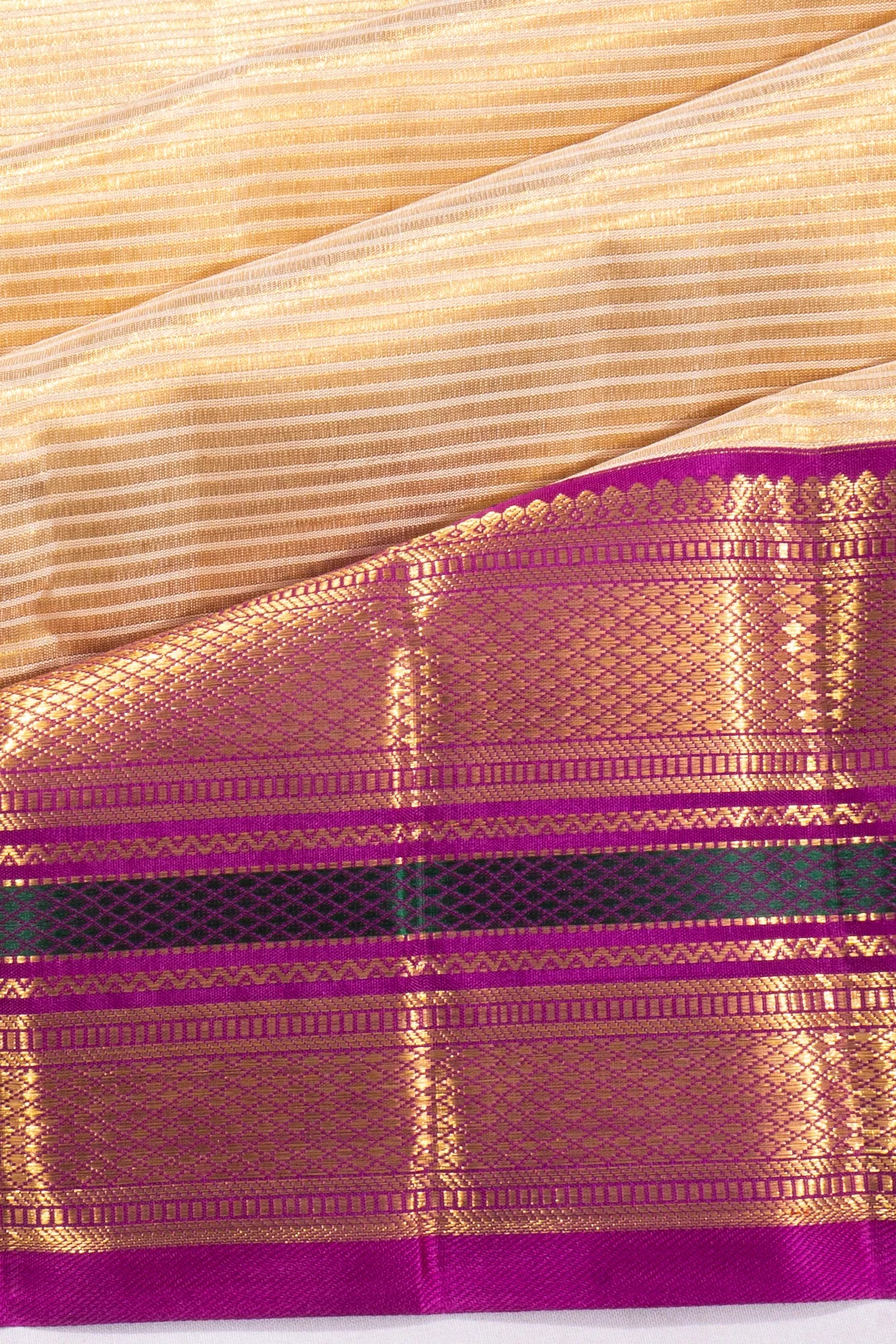Kankatala Kanchipuram Silk Tissue Oosi Lines Gold Saree g2