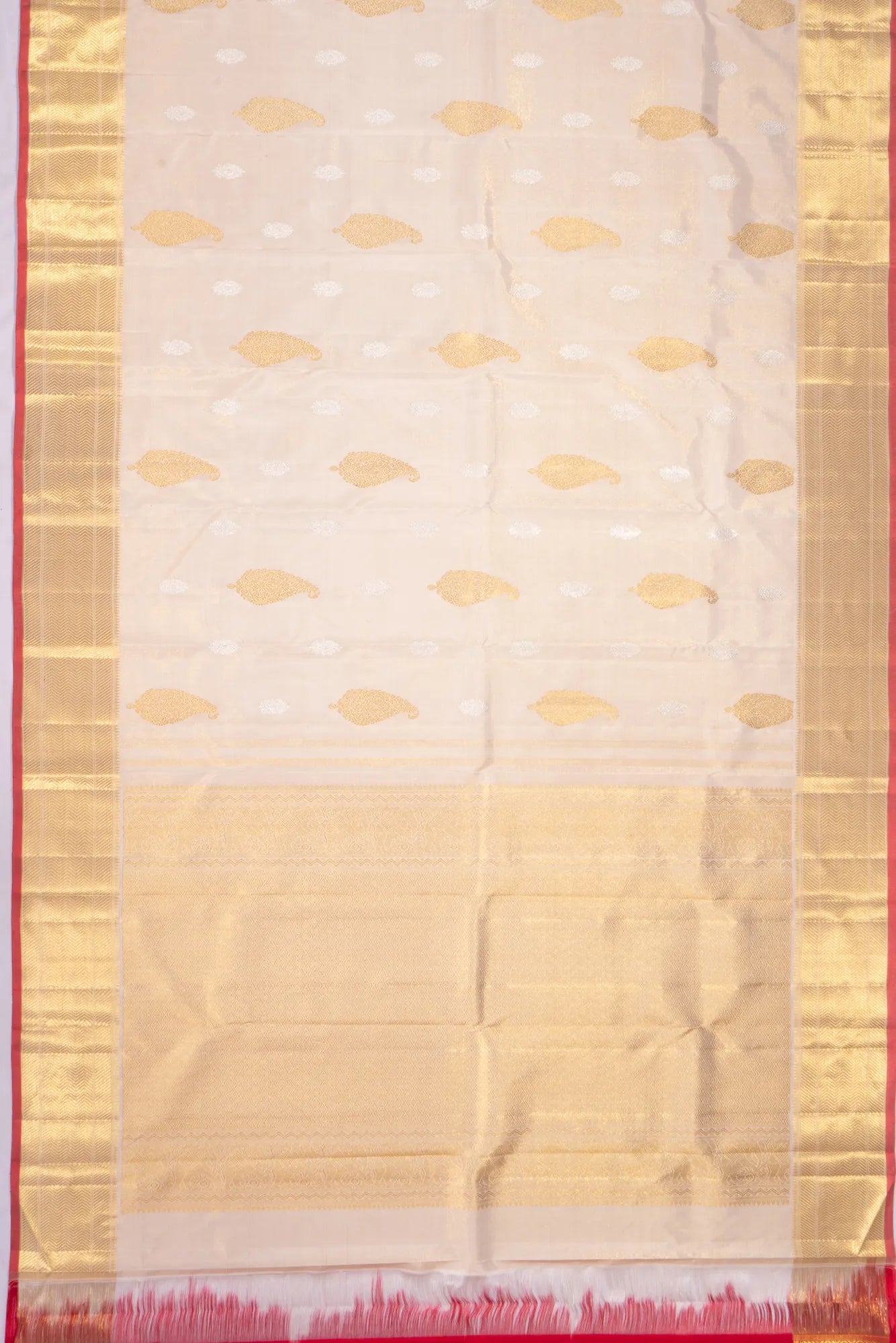Kankatala Kanchipuram Silk Tissue Butta Gold Saree g2
