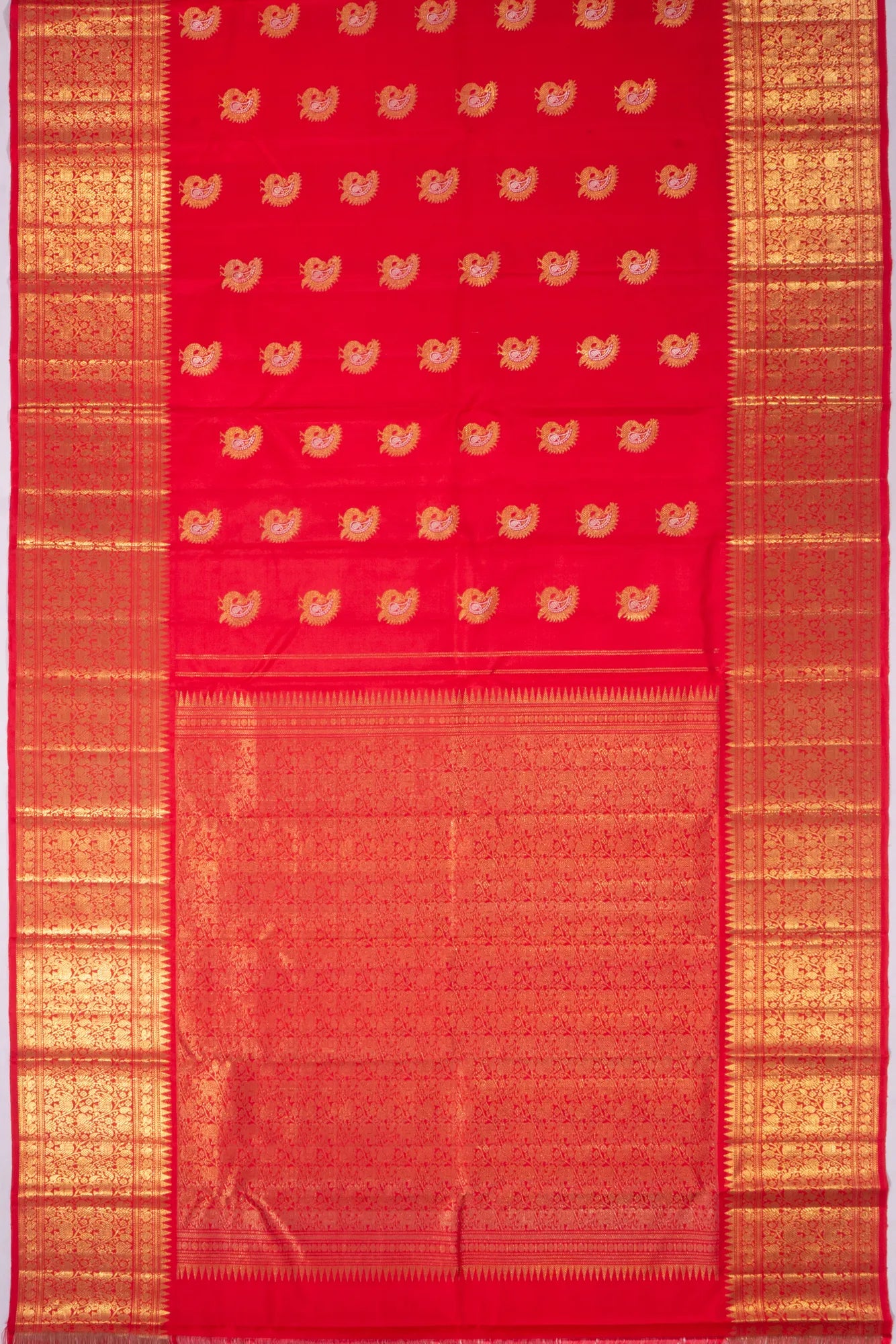 Kankatala Kanchipuram Silk Tissue Butta Red Saree g2