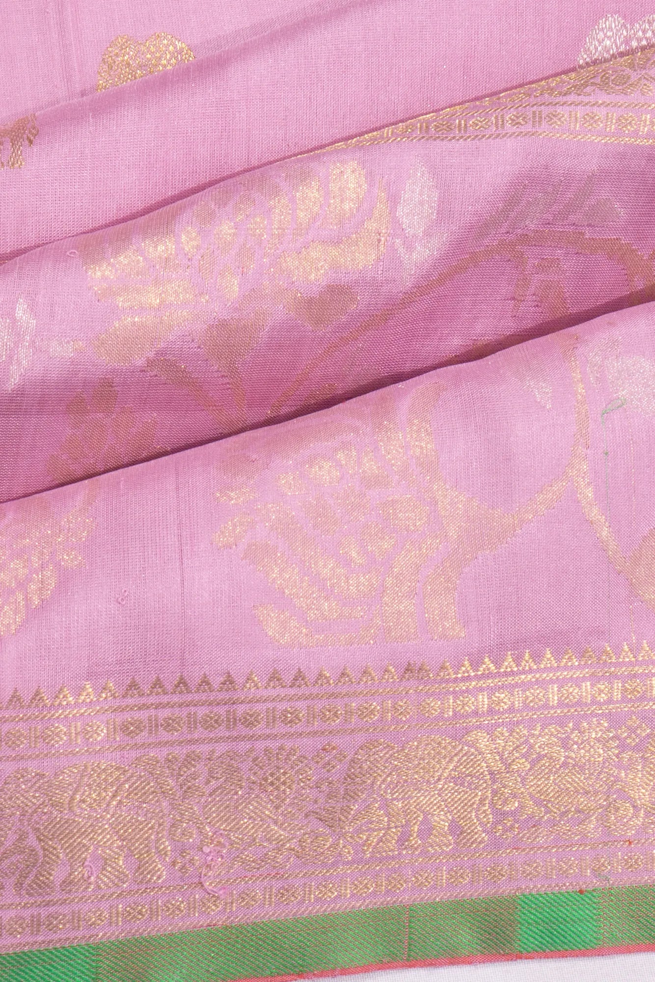 Uppada Silk Butta Lavender Saree With Jamdani Border And Pallu