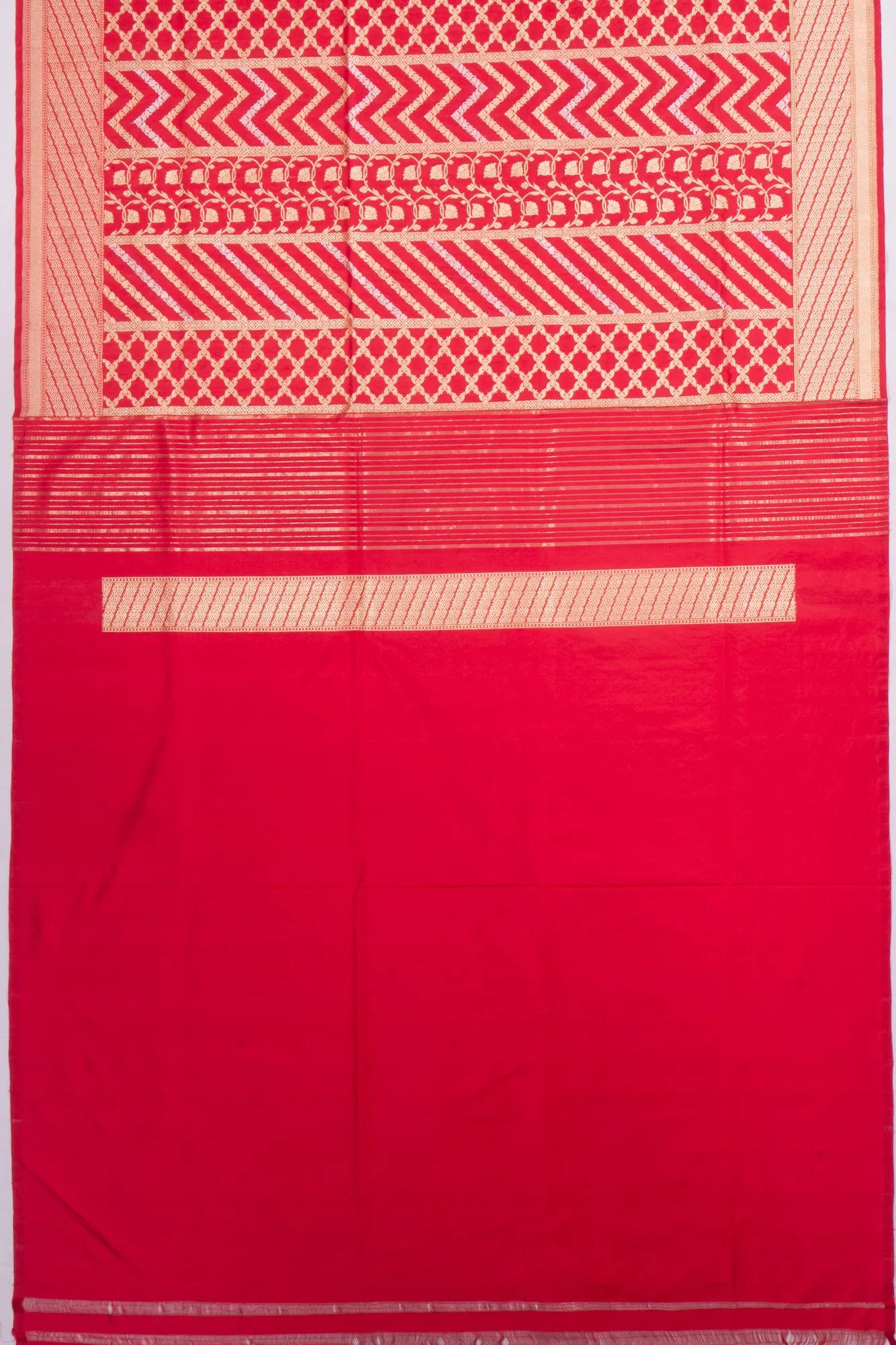 Kankatala Banarasi Silk Kadwa Jaal Red Saree g2