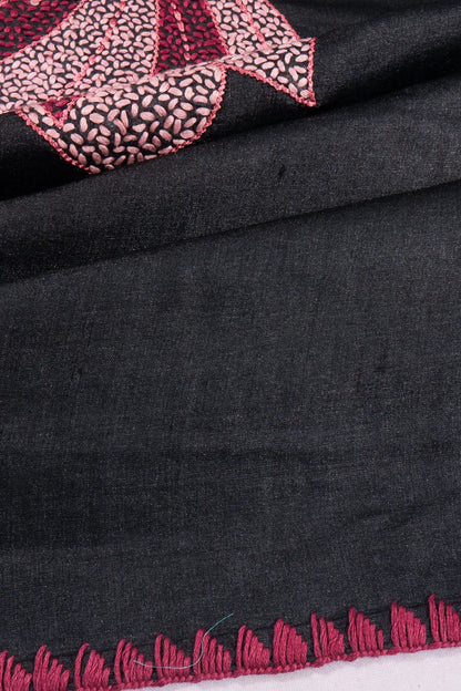 Kankatala Tussar Plain Black Saree With Pichwai Pallu g2