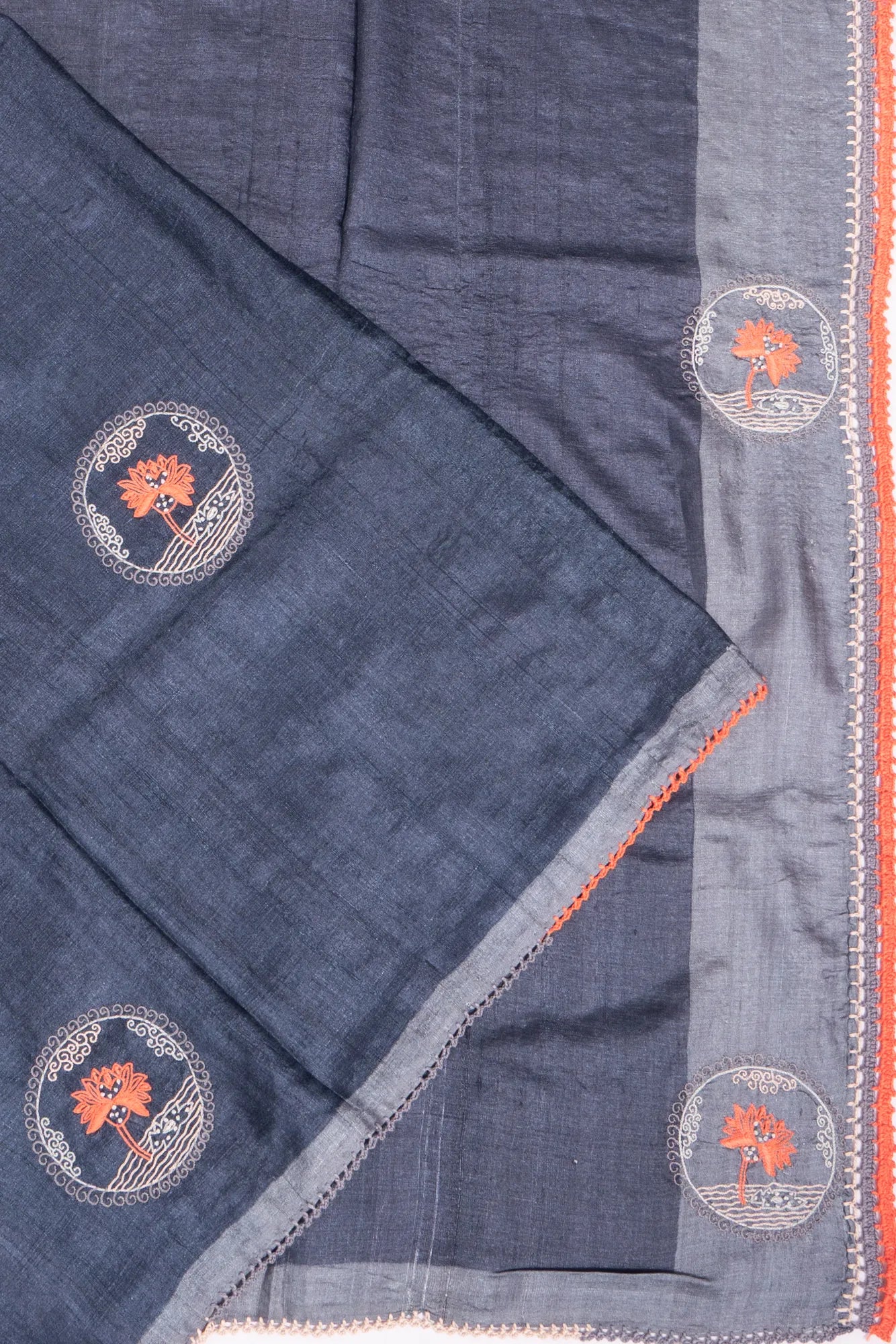 Kankatala Tussar Half-n-Half Black And Grey Saree g2