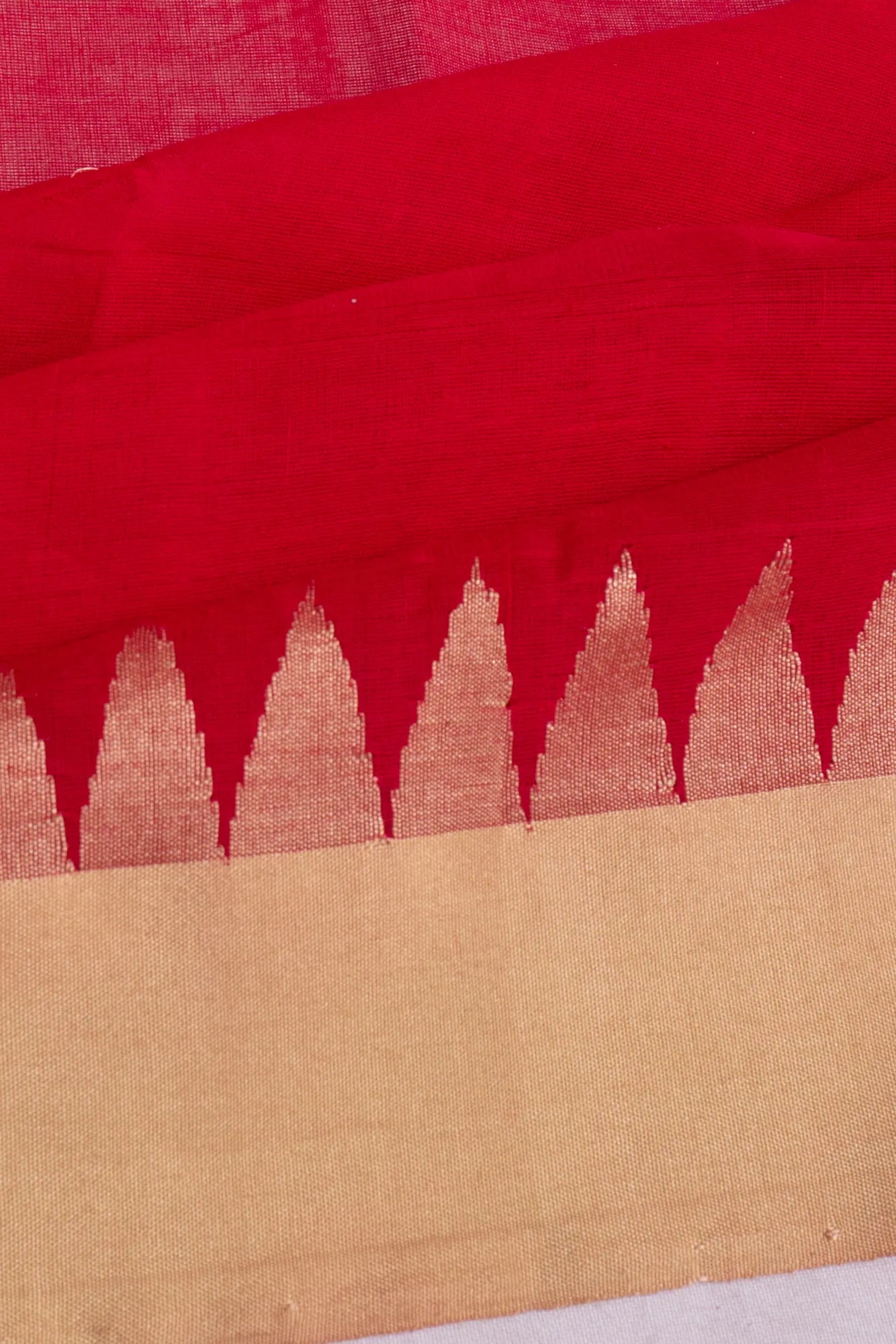 ponduru-handspun-cotton-plain-red-saree-1215822908