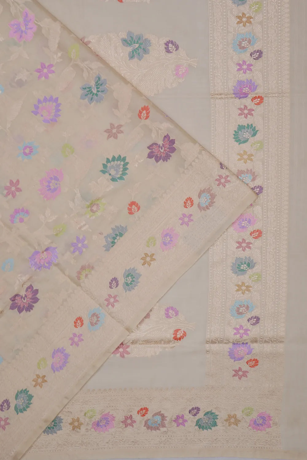 Banarasi Silk Tissue Meenakari Kadwa Jaal Beige Saree